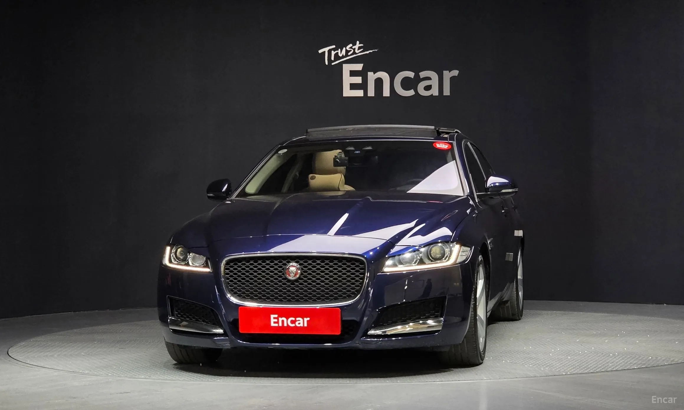 Jaguar XF (x260) превью 3
