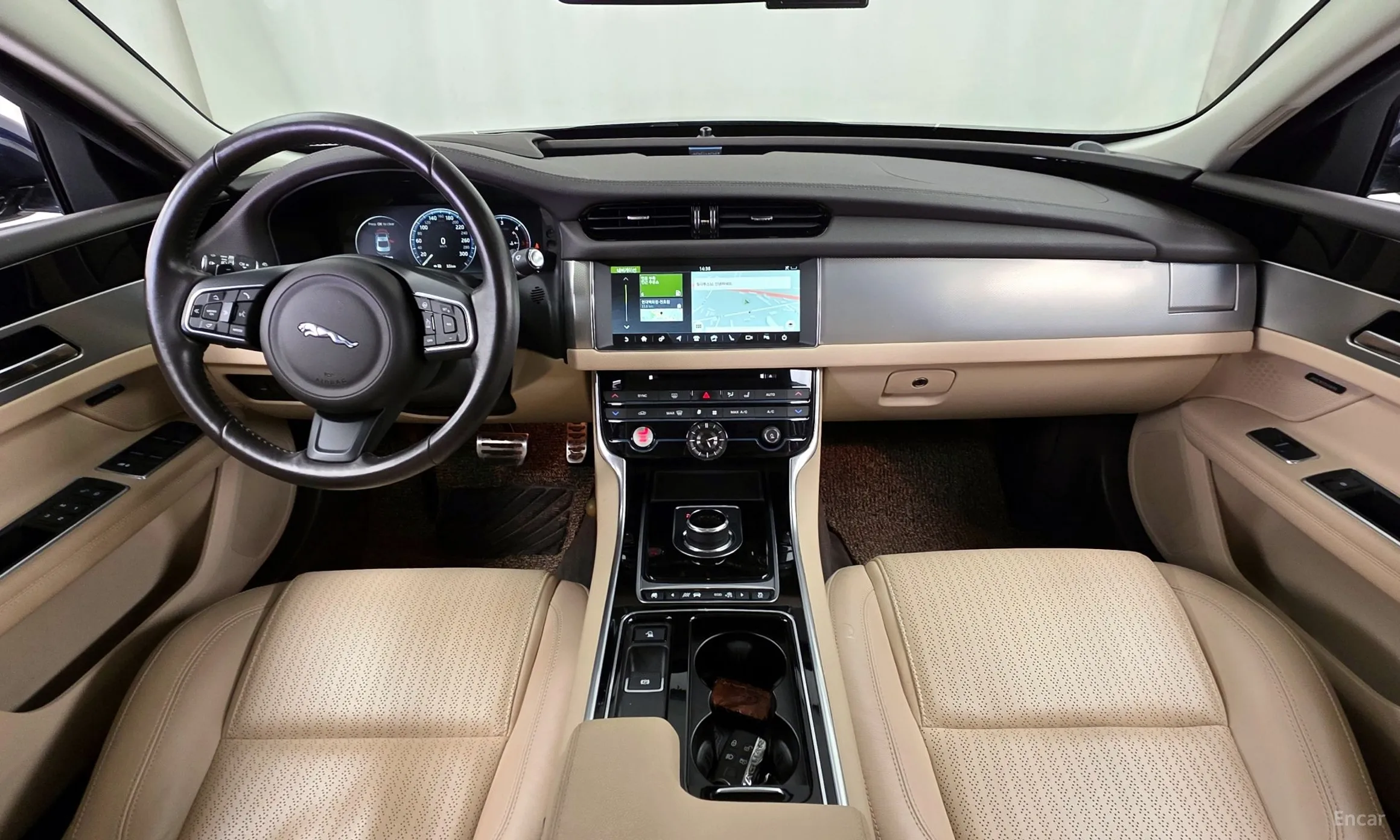 Jaguar XF (x260) превью 7
