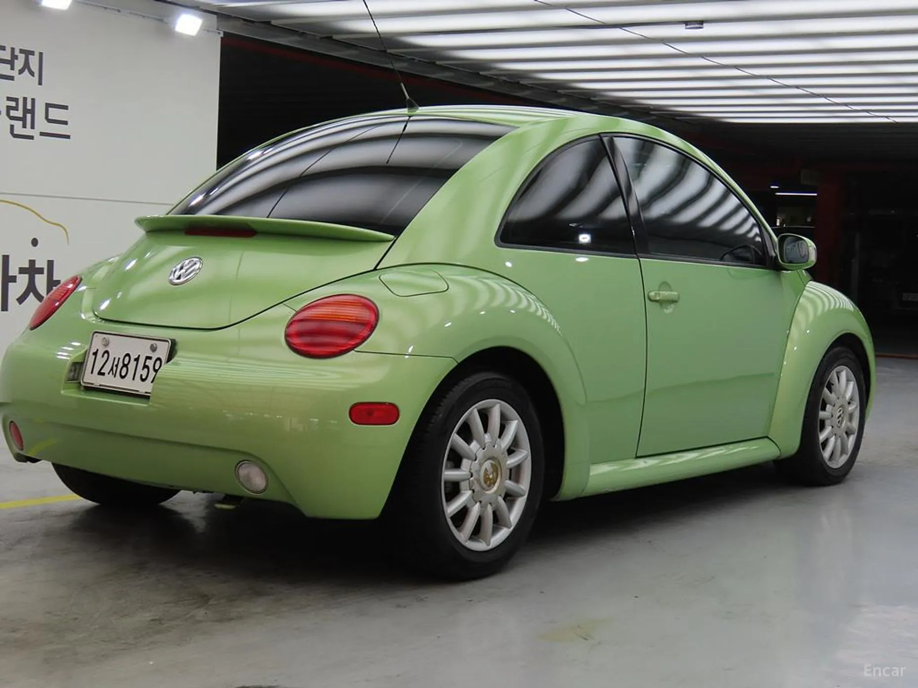 Volkswagen New Beetle превью 4