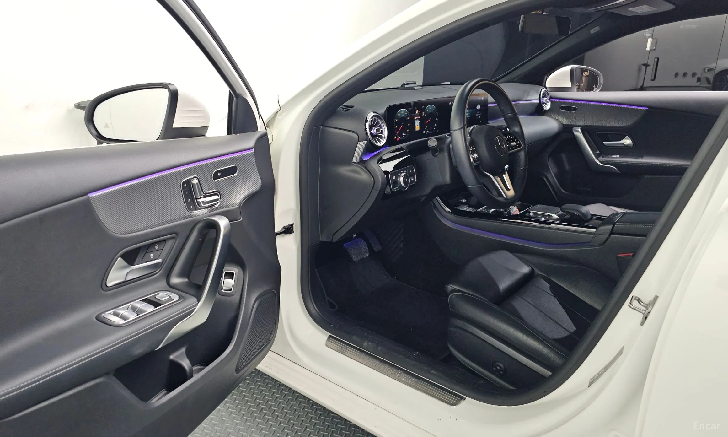 Mercedes Benz A-Class W177 превью 10