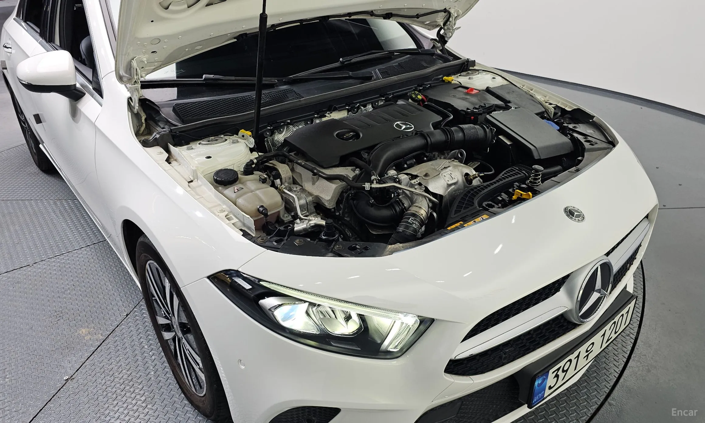 Mercedes Benz A-Class W177 превью 6