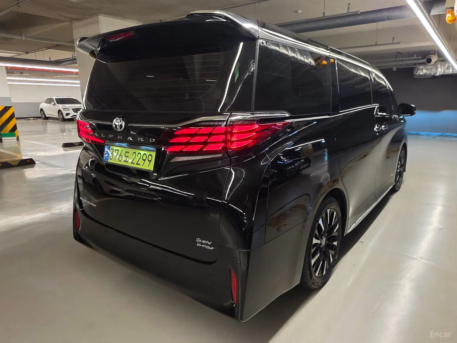 Toyota Alphard 4th Generation превью 3