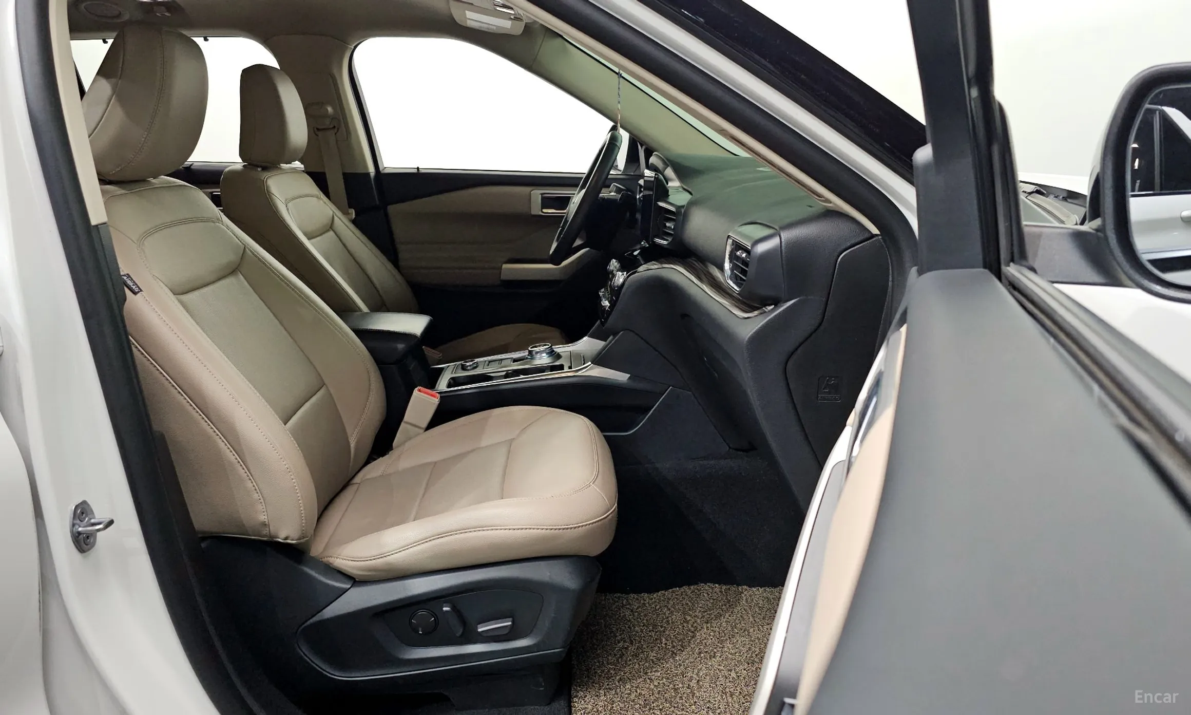 Ford Explorer 6th Generation превью 11