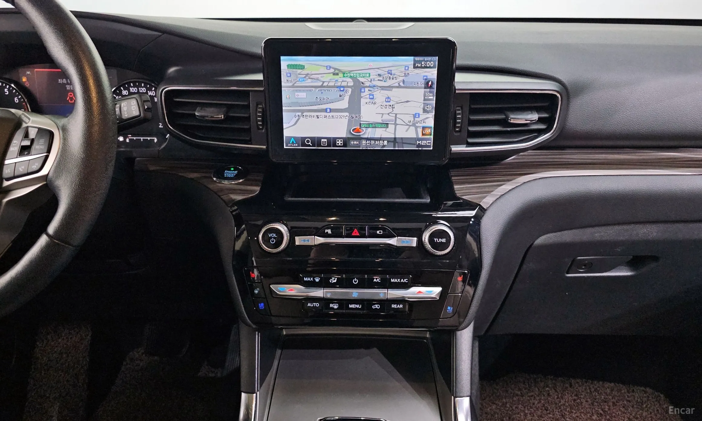 Ford Explorer 6th Generation превью 14