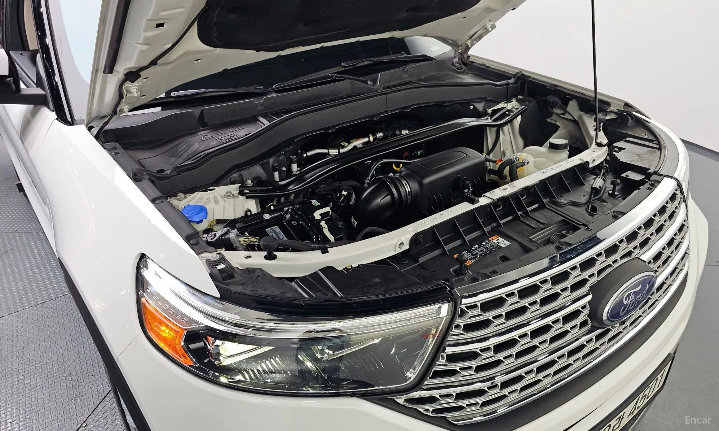 Ford Explorer 6th Generation превью 6