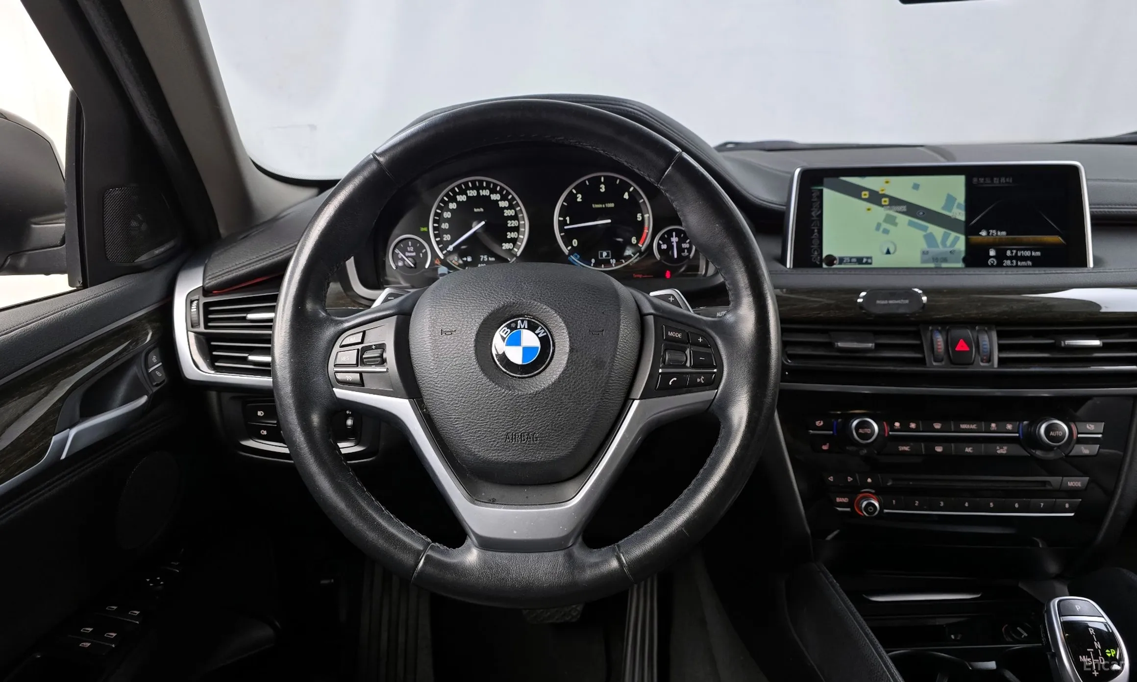 BMW X6 (F16) превью 13