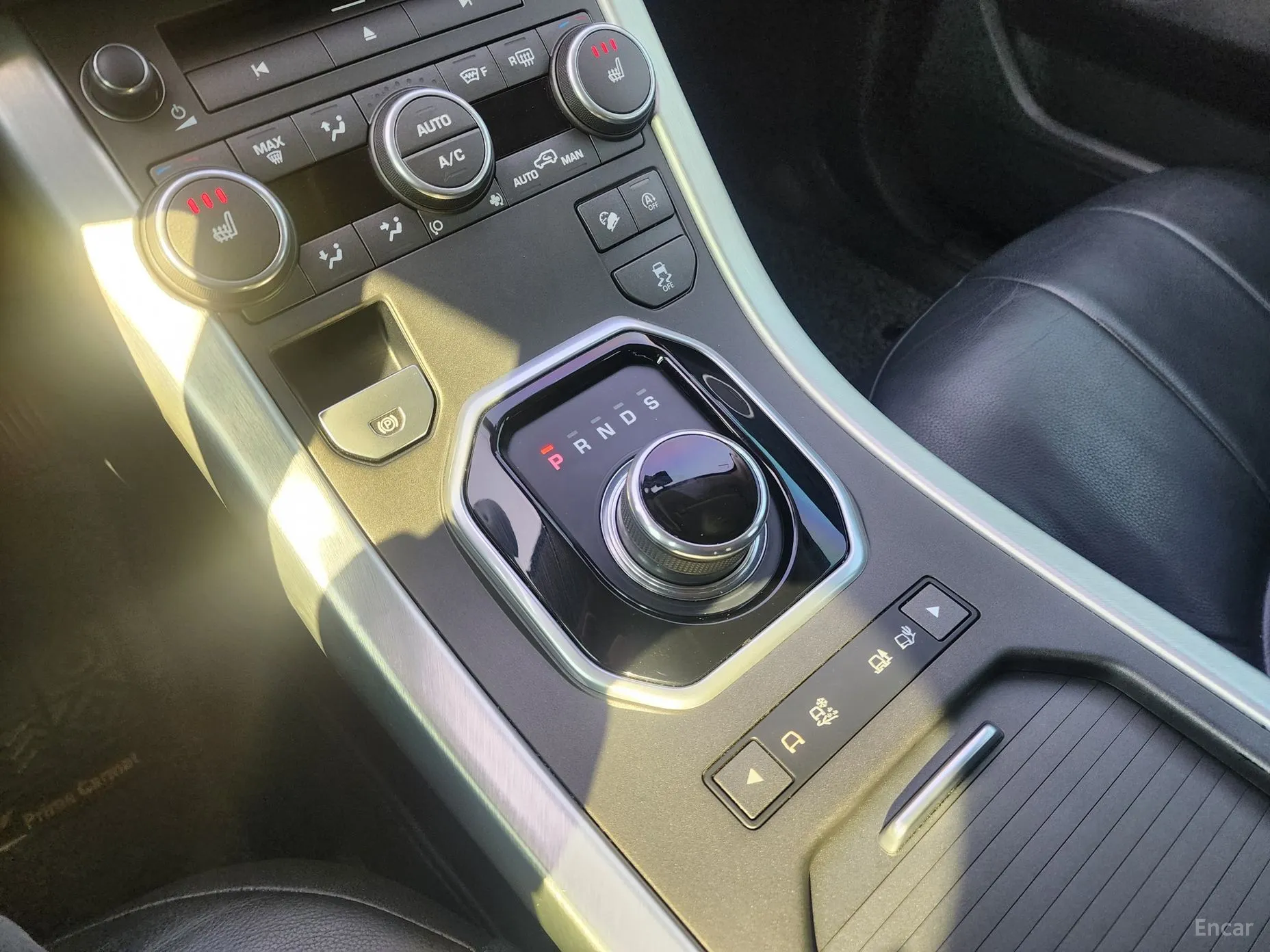 Land Rover Range Rover Evoque превью 16
