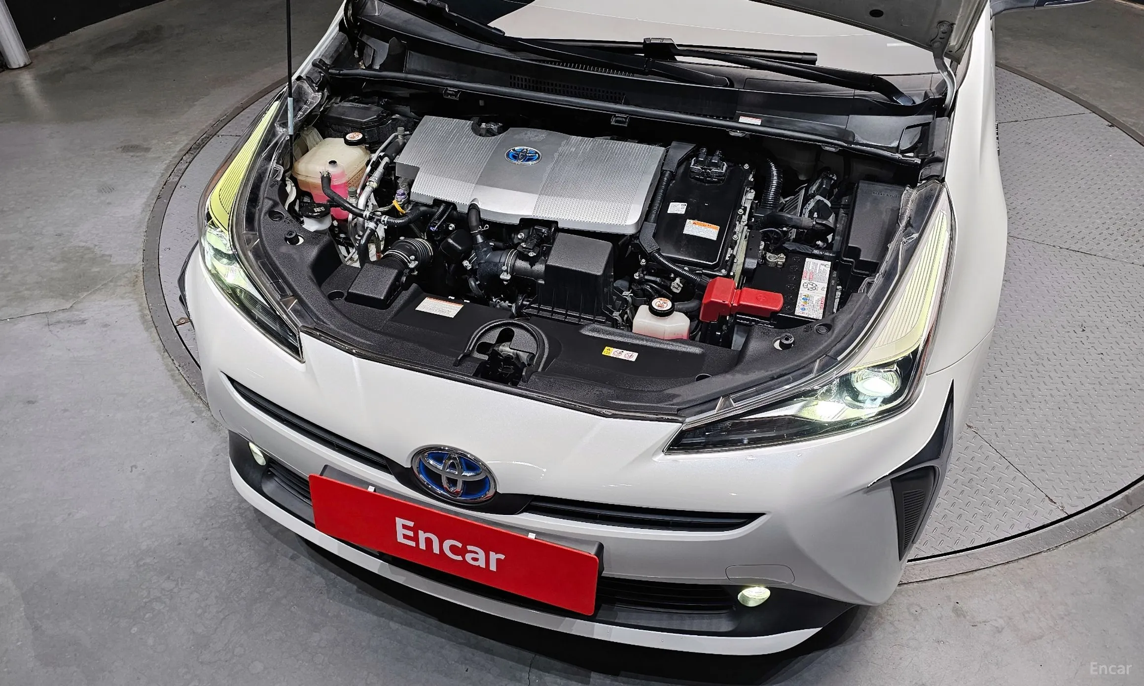 Toyota Prius 4th Generation превью 6
