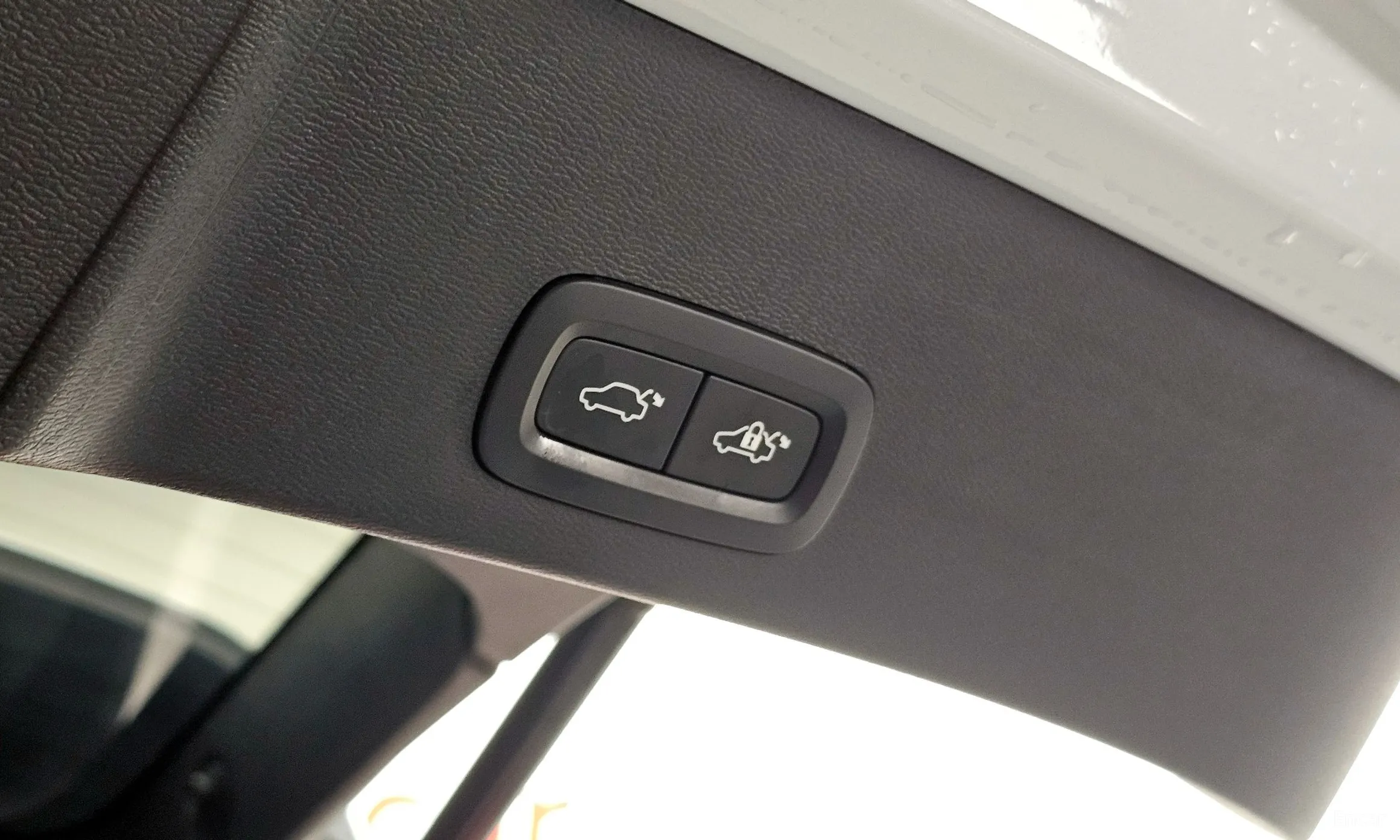 Volvo XC40 превью 18