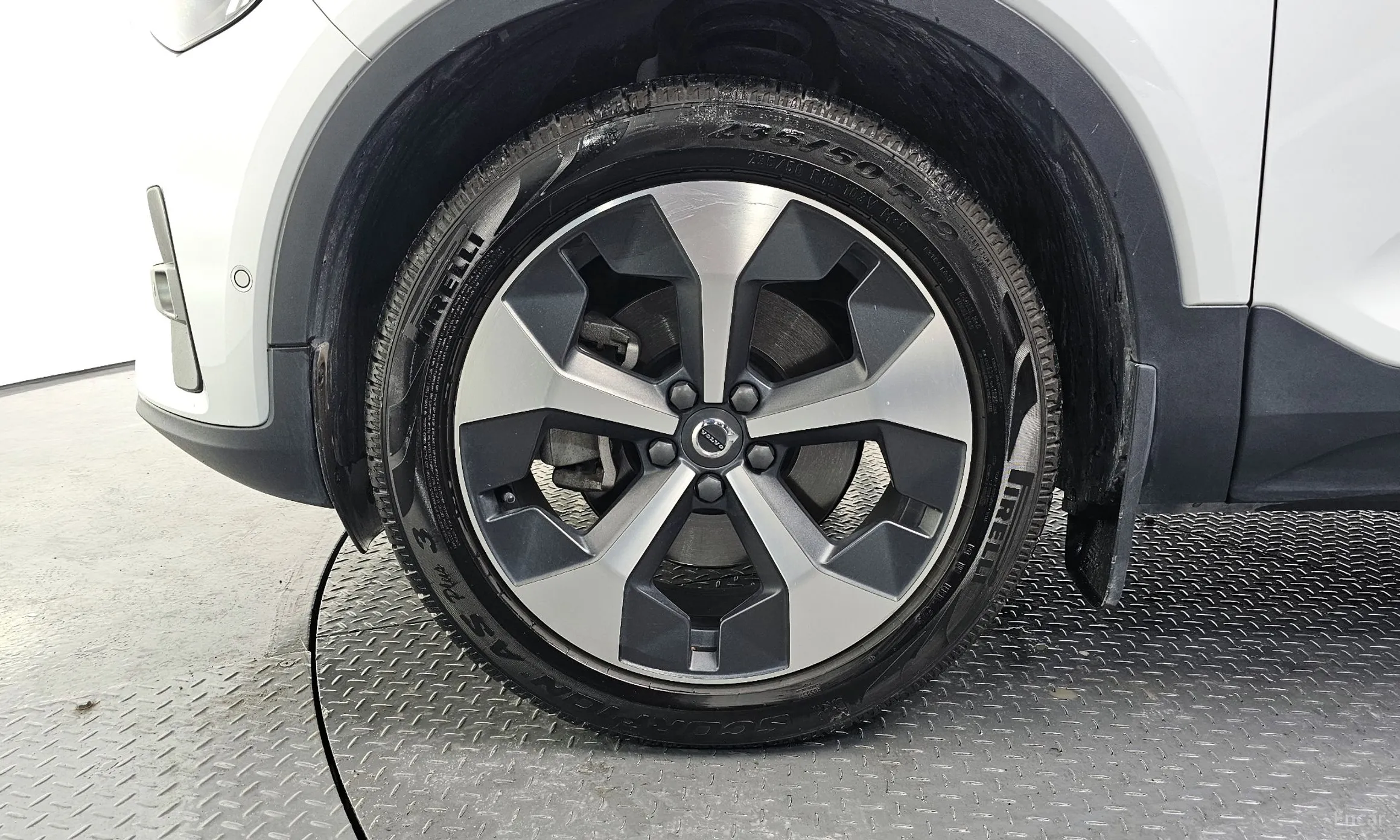 Volvo XC40 превью 5