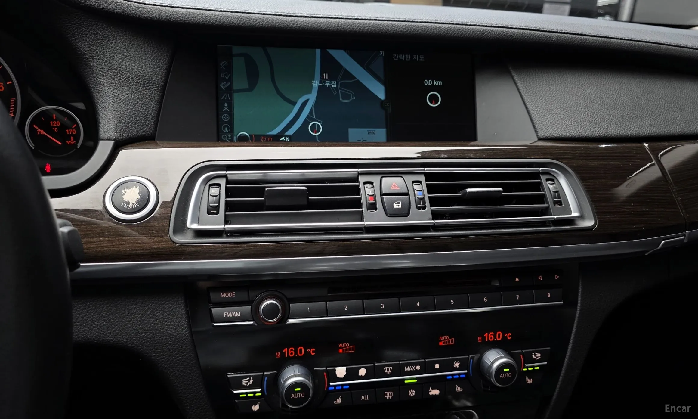 BMW 7 Series (F01) превью 14