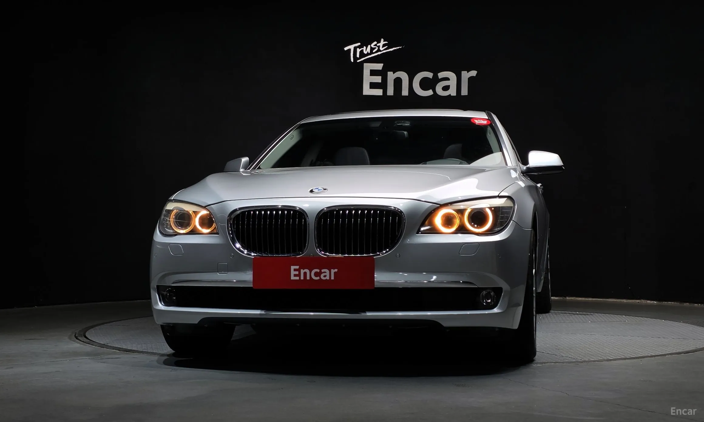 BMW 7 Series (F01) превью 3