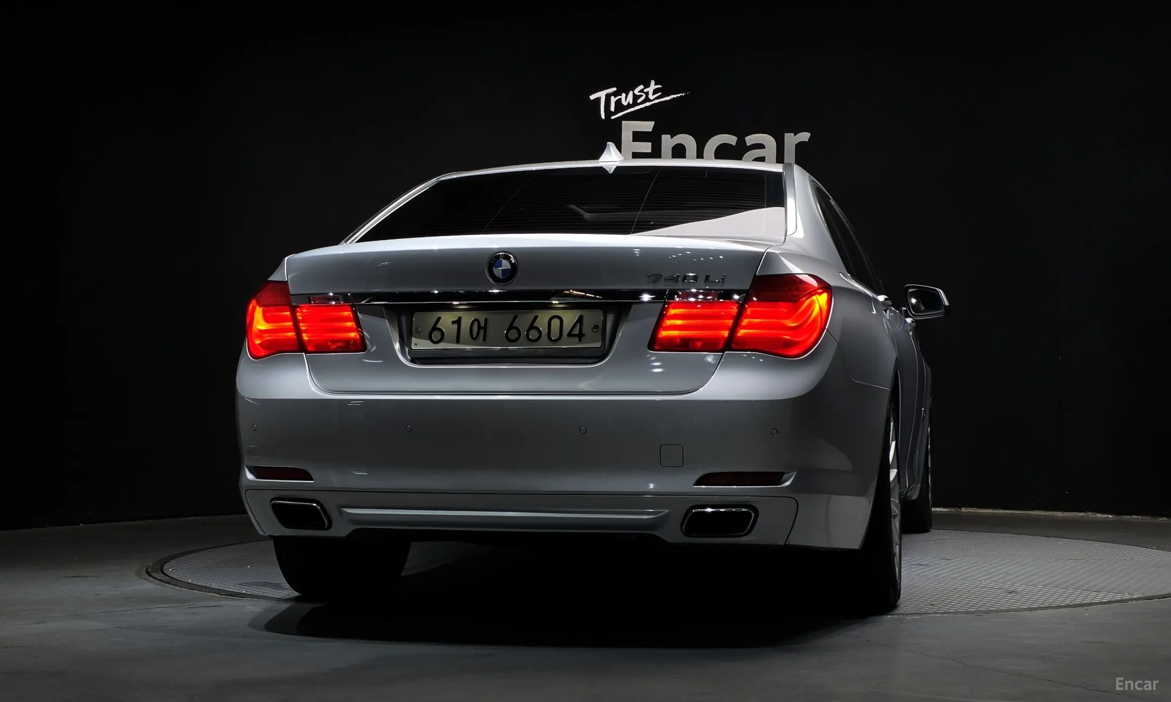 BMW 7 Series (F01) превью 4