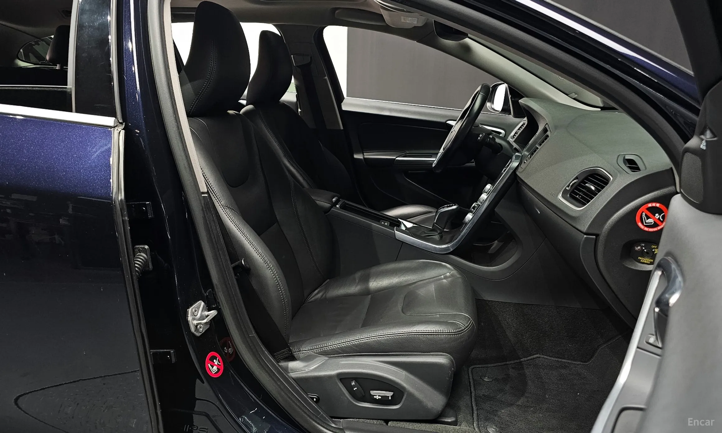 Volvo V60 превью 10