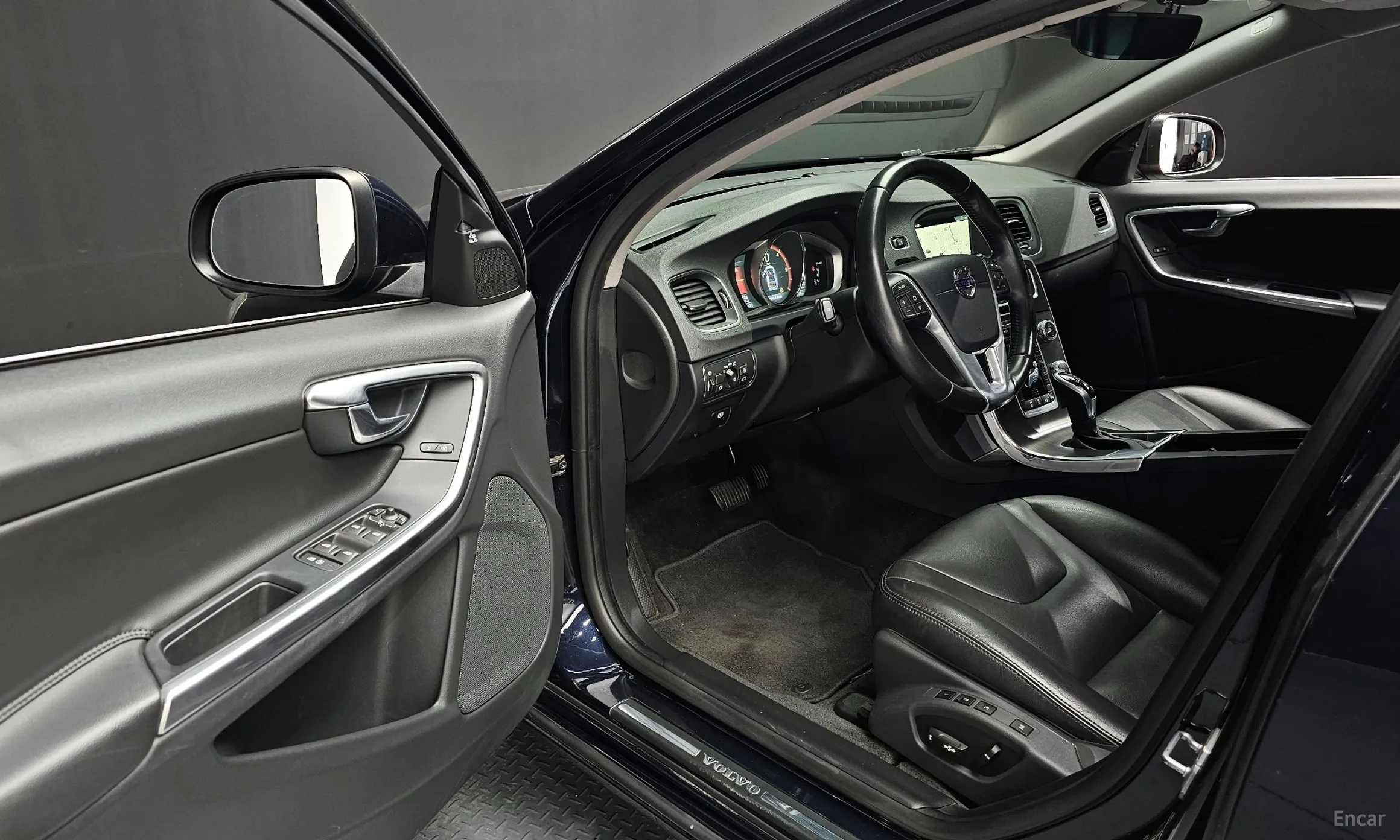 Volvo V60 превью 11