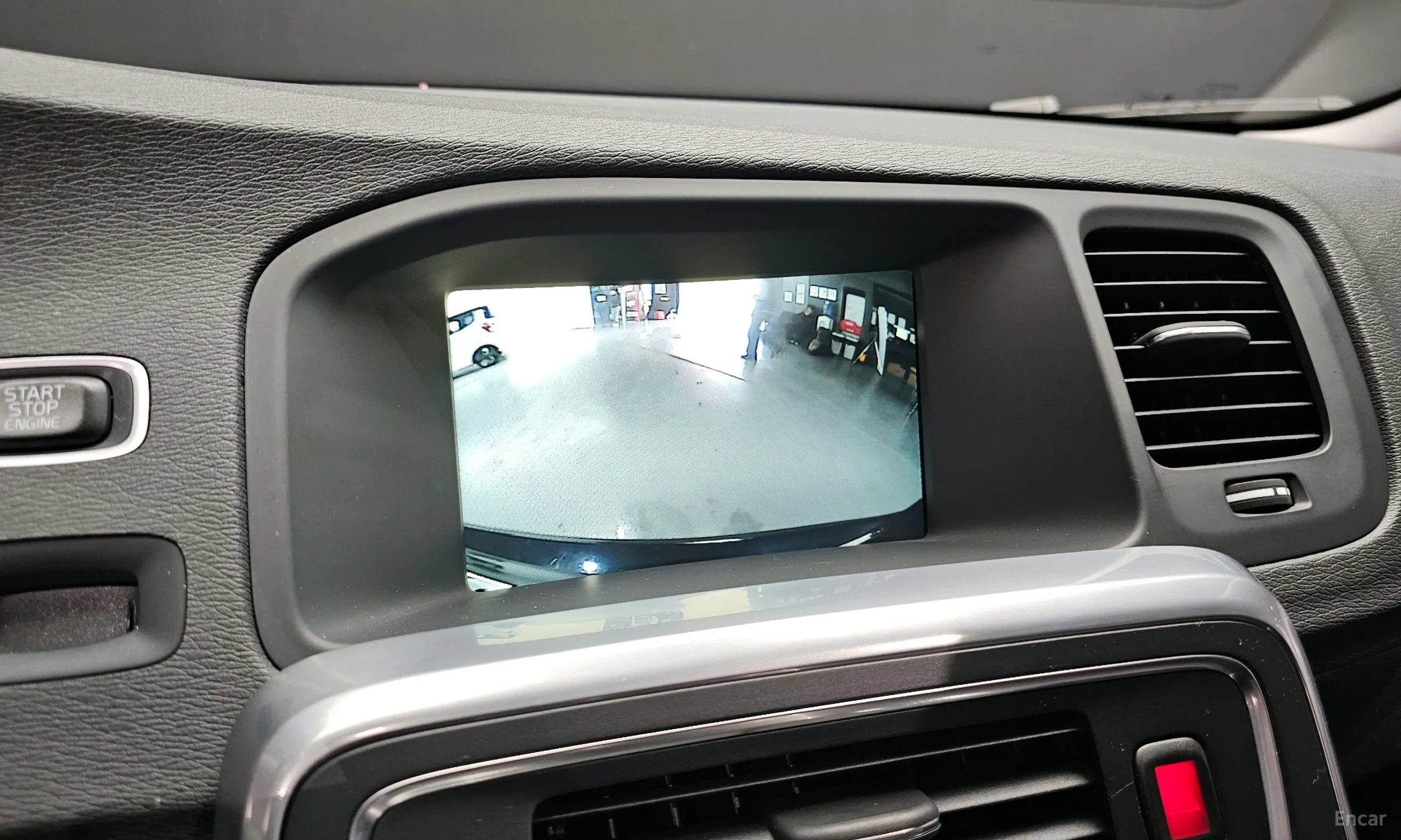 Volvo V60 превью 15