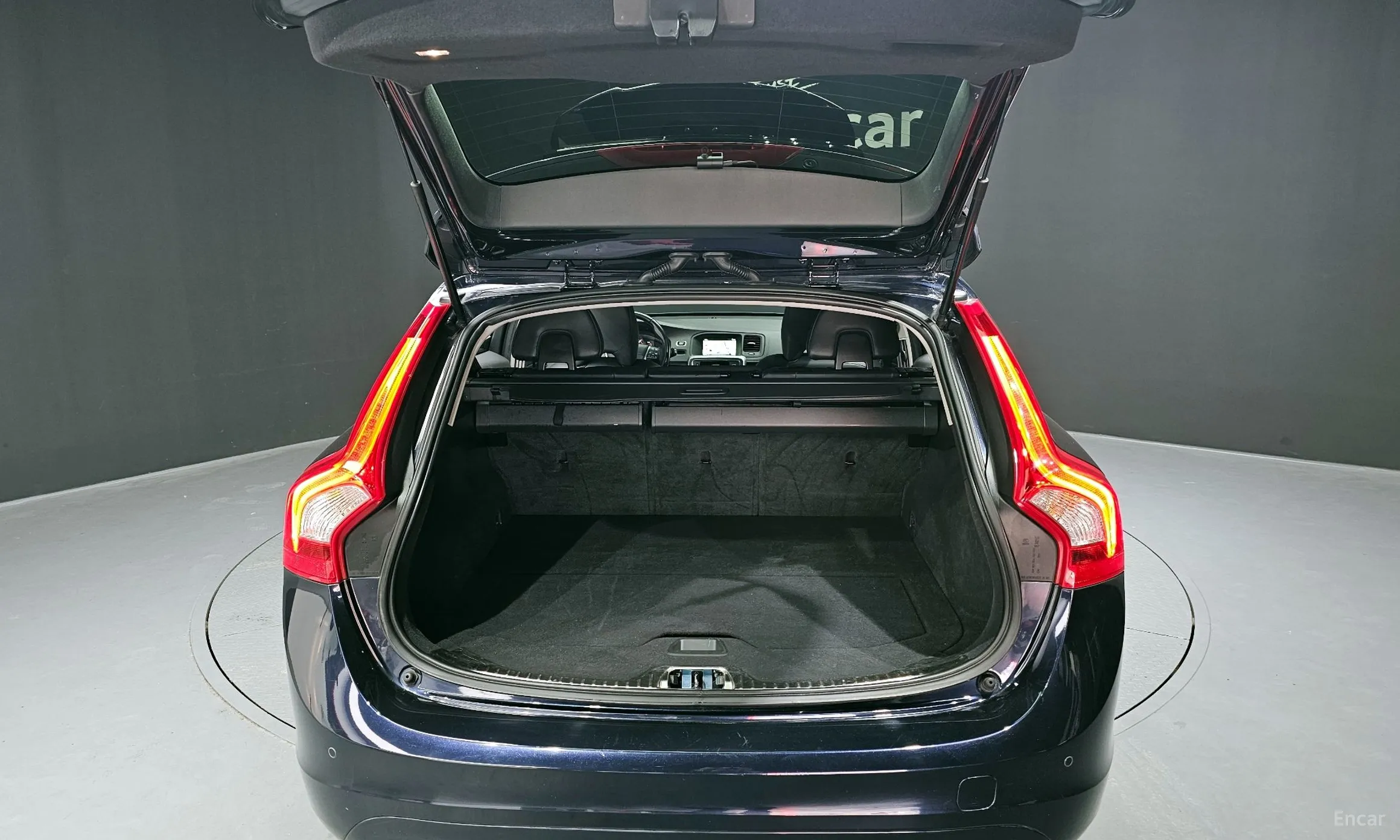Volvo V60 превью 20