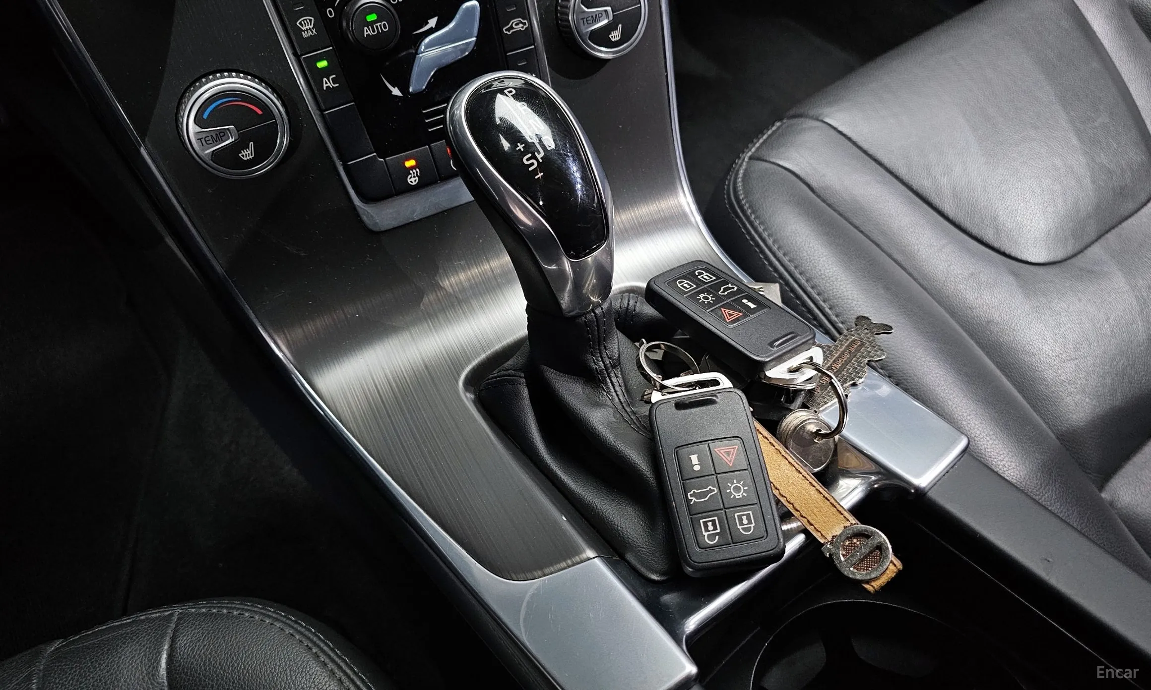 Volvo V60 превью 9