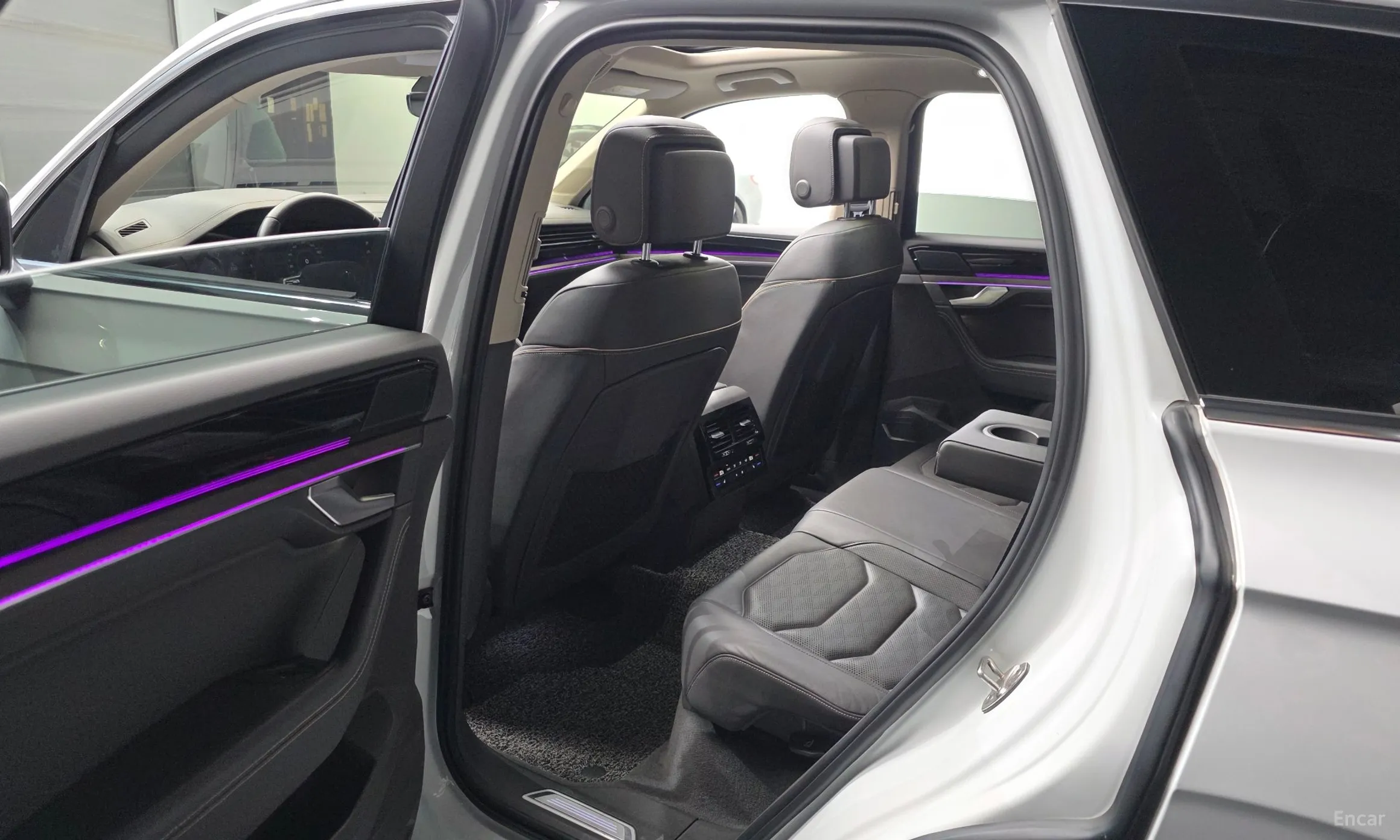 Volkswagen Touareg 3rd Generation превью 11