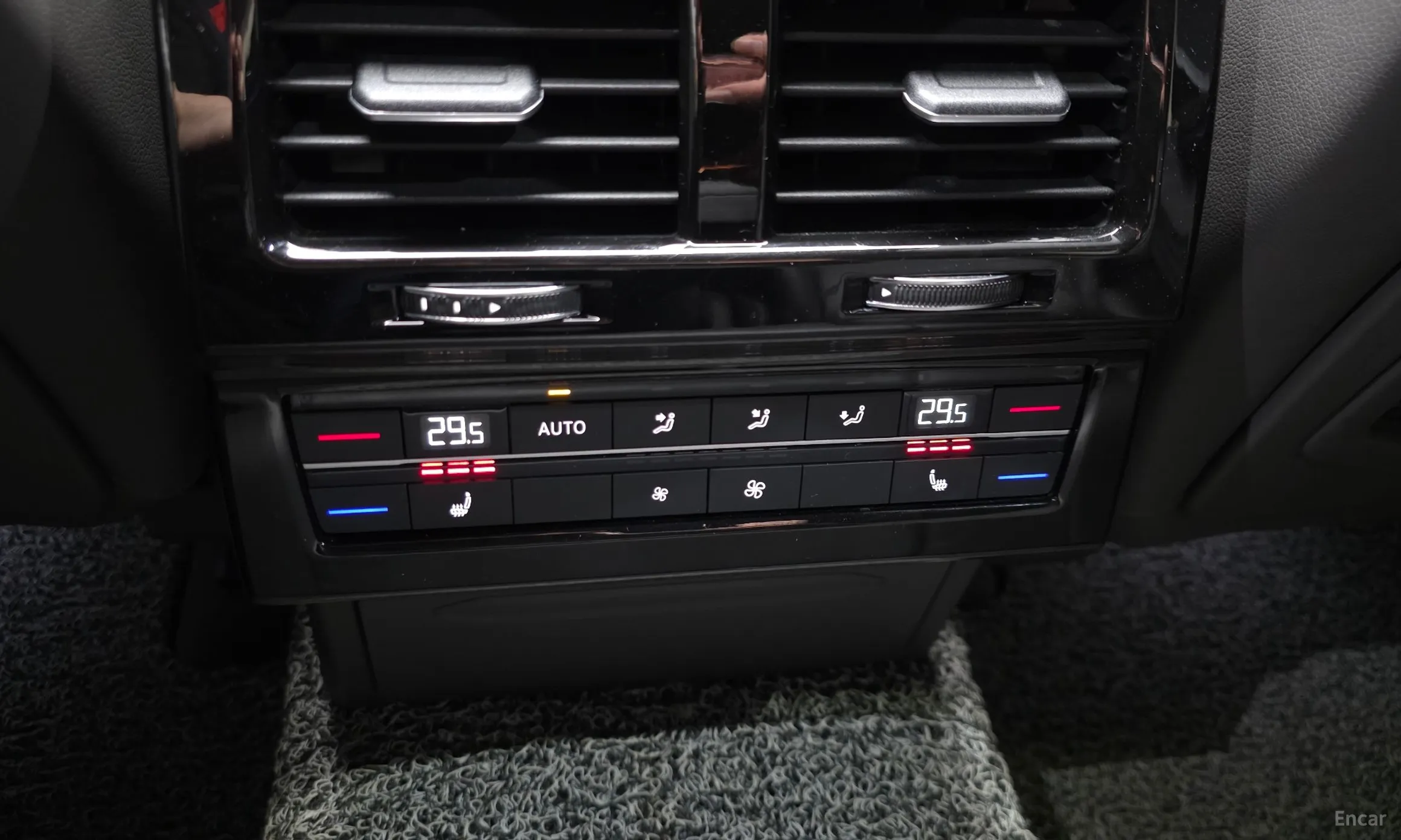 Volkswagen Touareg 3rd Generation превью 18
