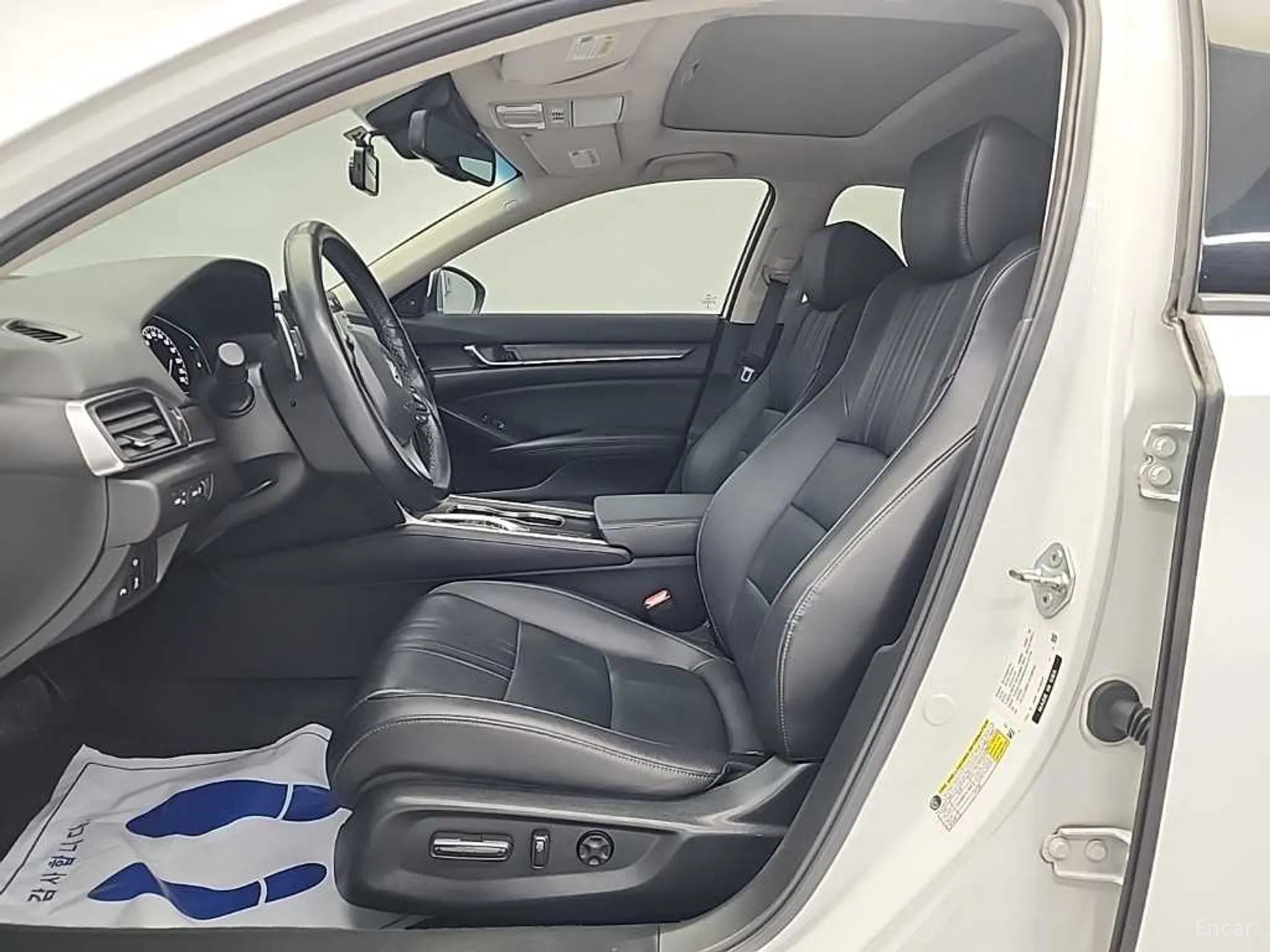 Honda Accord 10th Generation превью 11