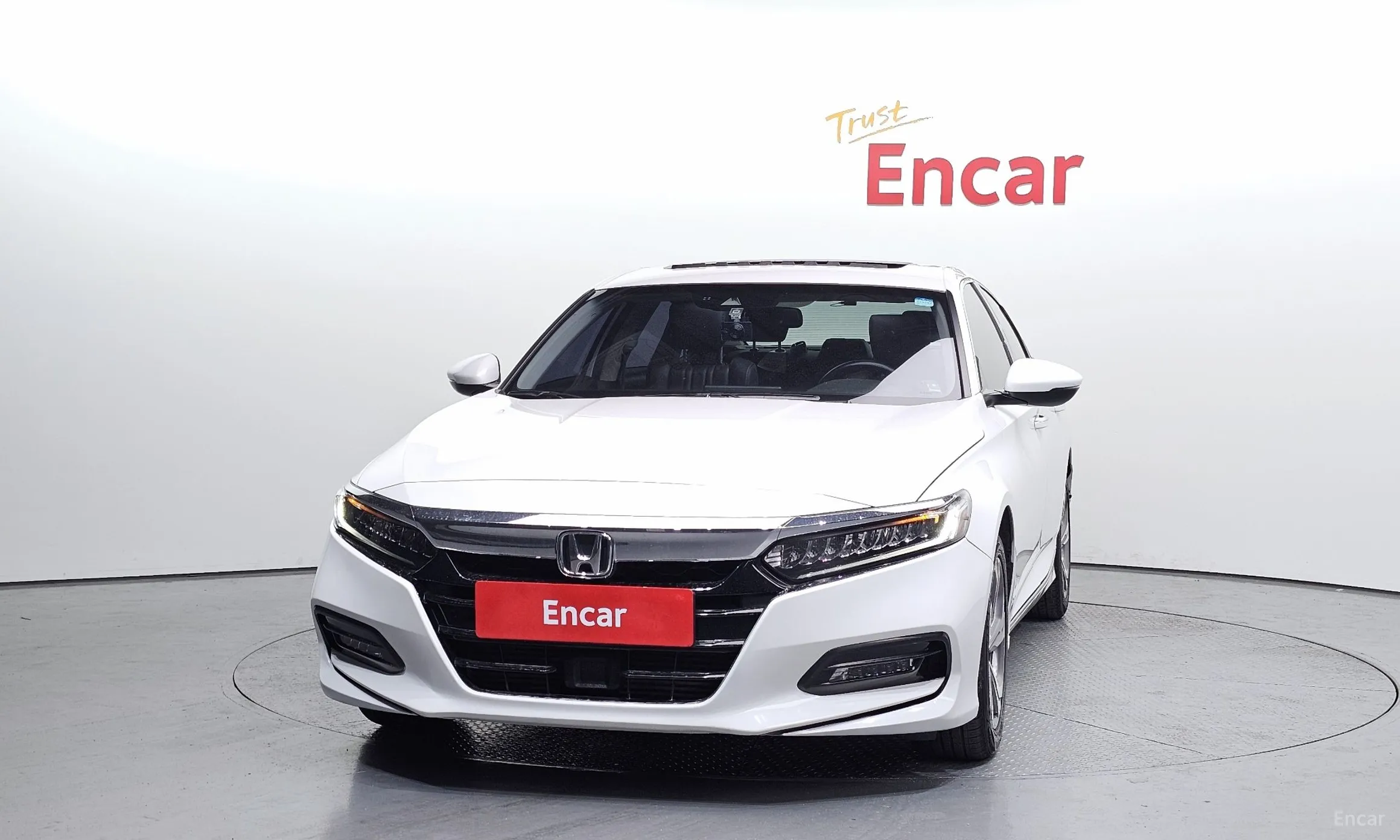 Honda Accord 10th Generation превью 3
