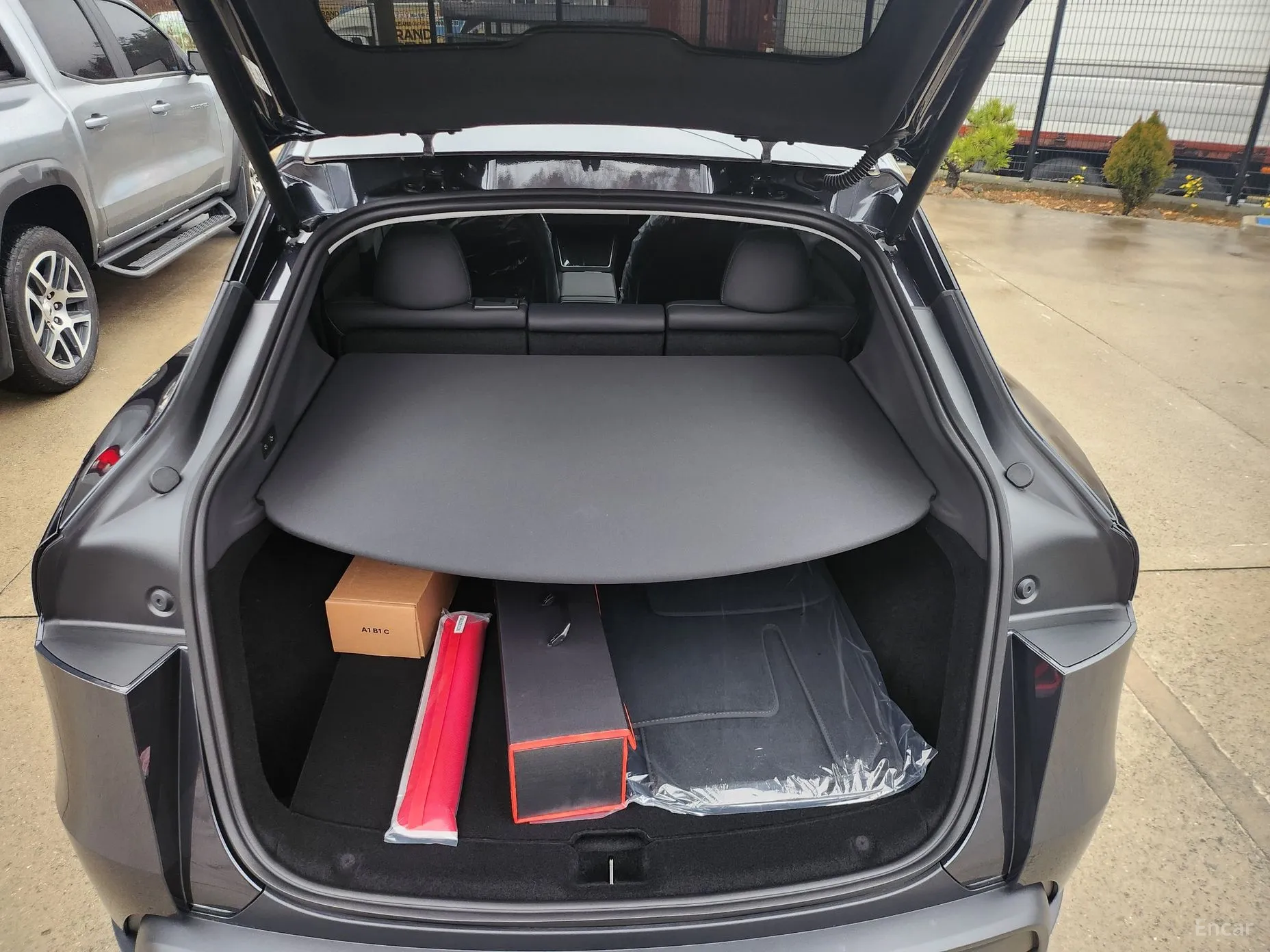 Tesla Model Y превью 12