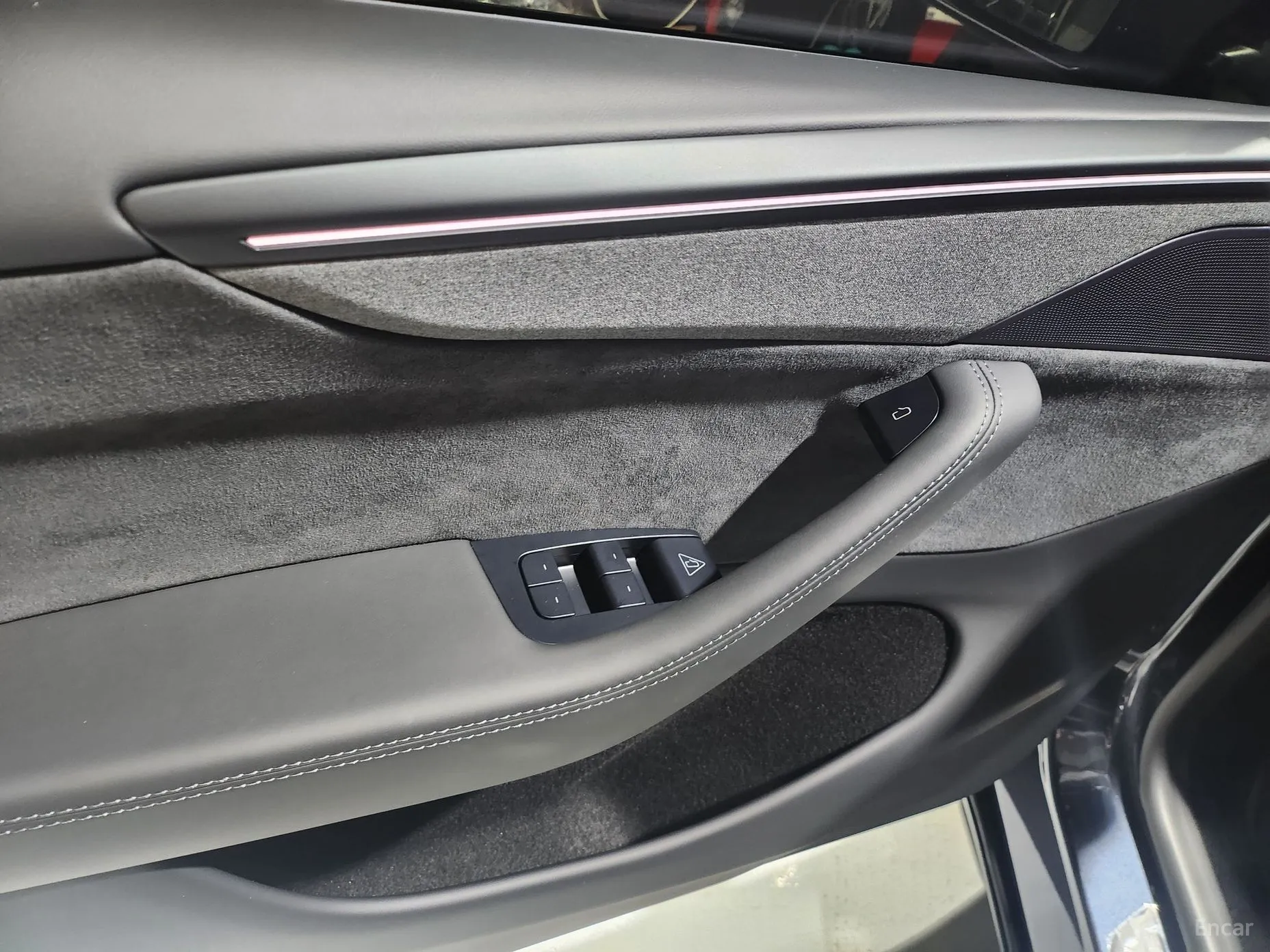 Tesla Model Y превью 16