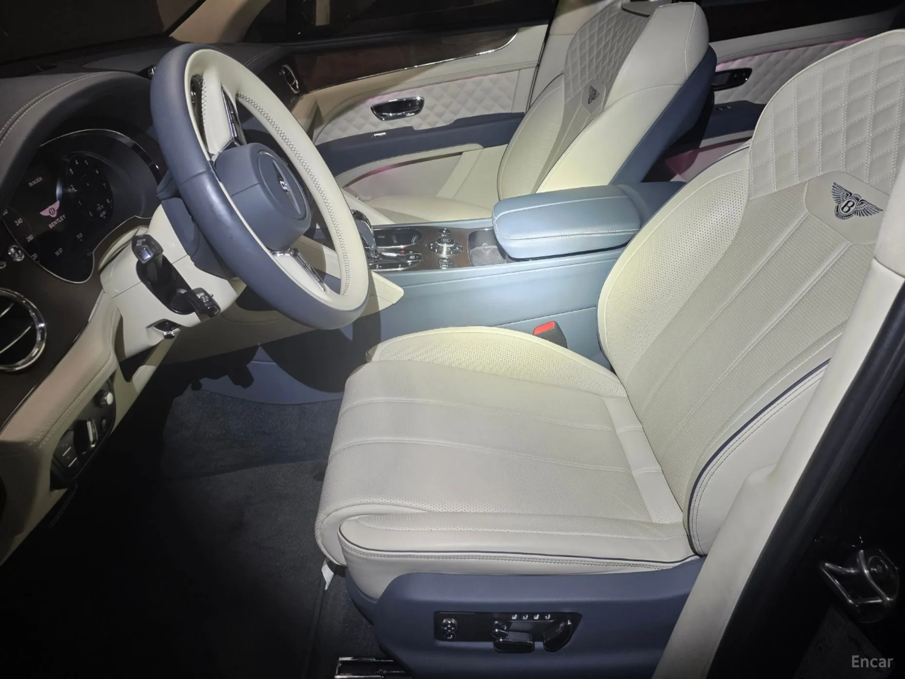 Bentley Bentayga превью 3