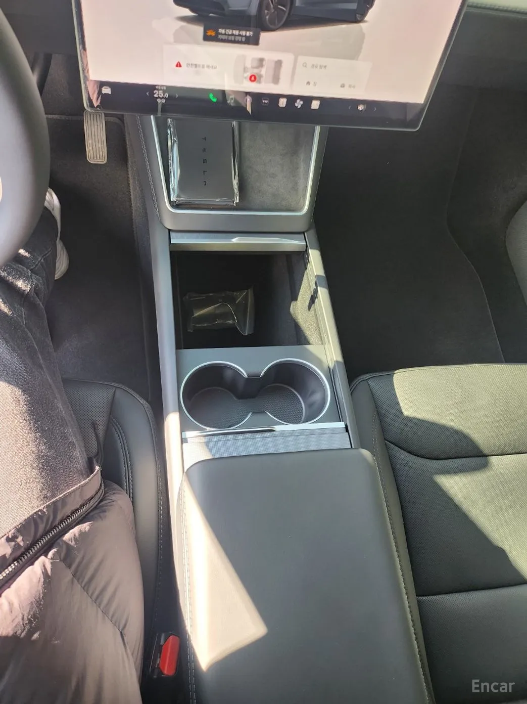 Tesla Model Y превью 14