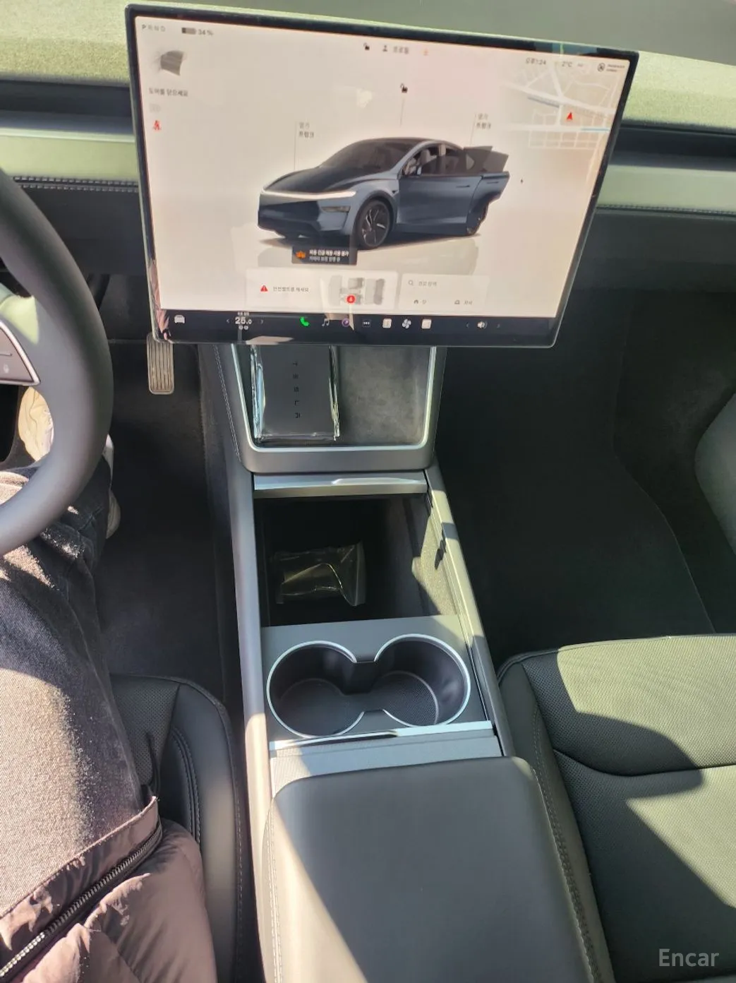Tesla Model Y превью 15