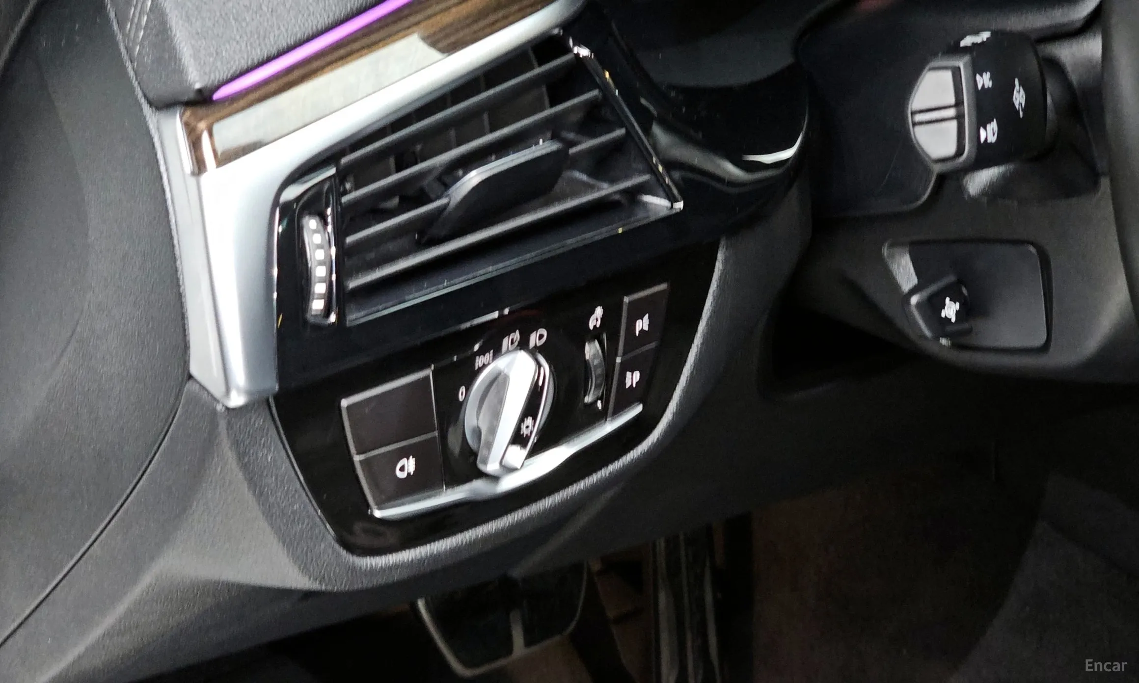 BMW 5 Series (G30) превью 18