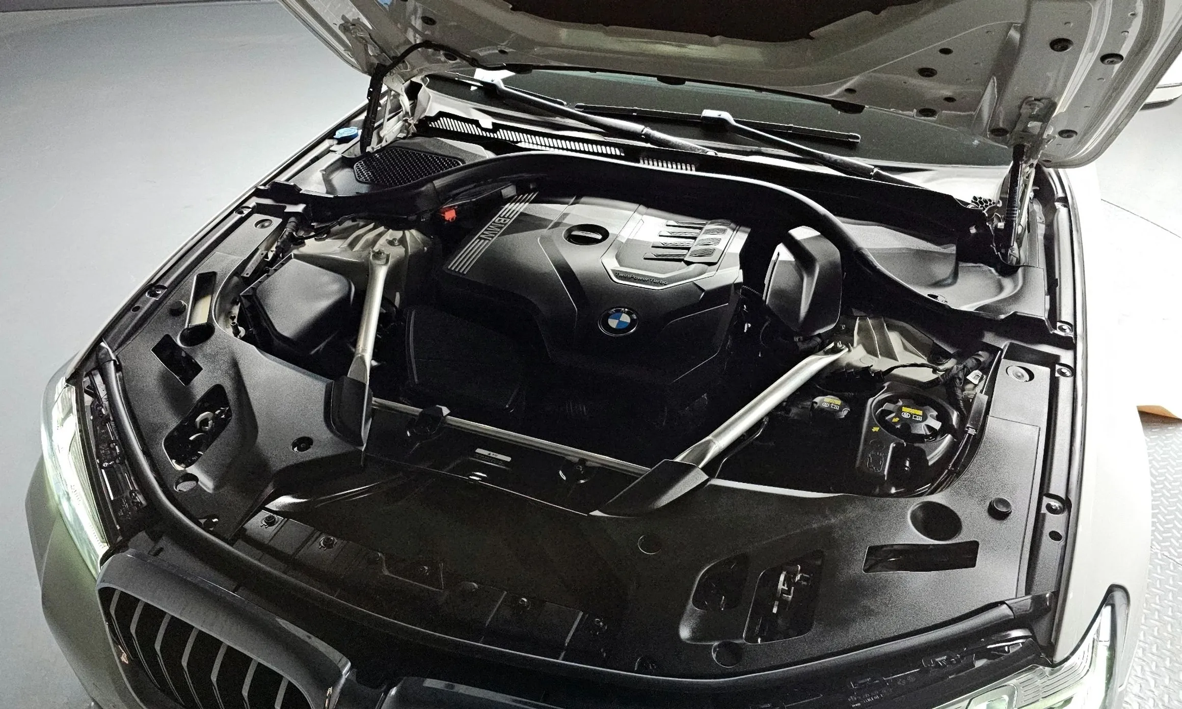 BMW 5 Series (G30) превью 6