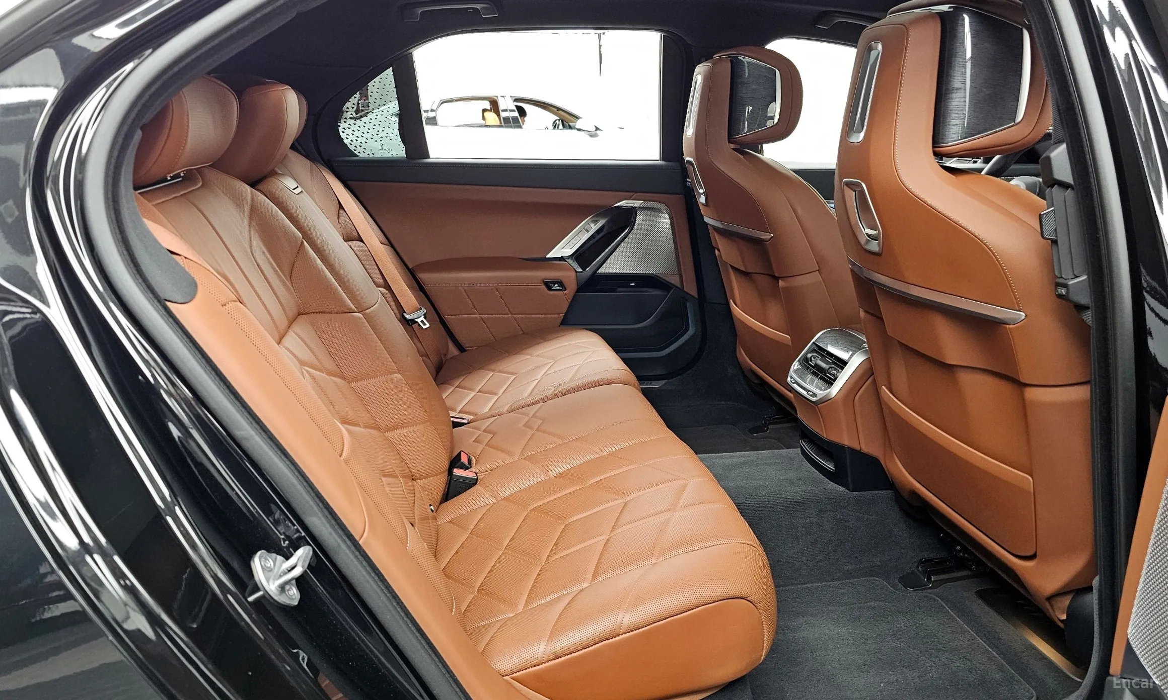 BMW 7 Series (G70) превью 12