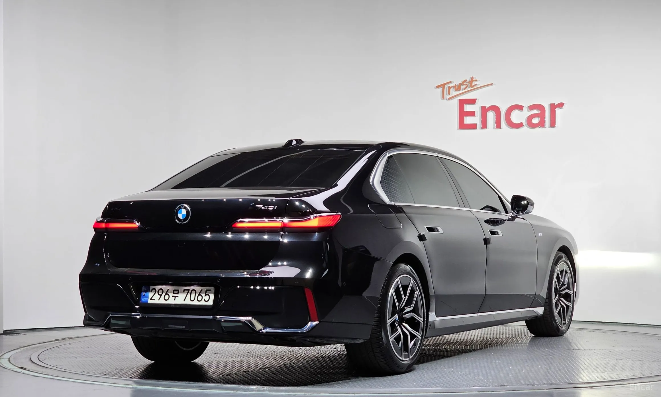 BMW 7 Series (G70)