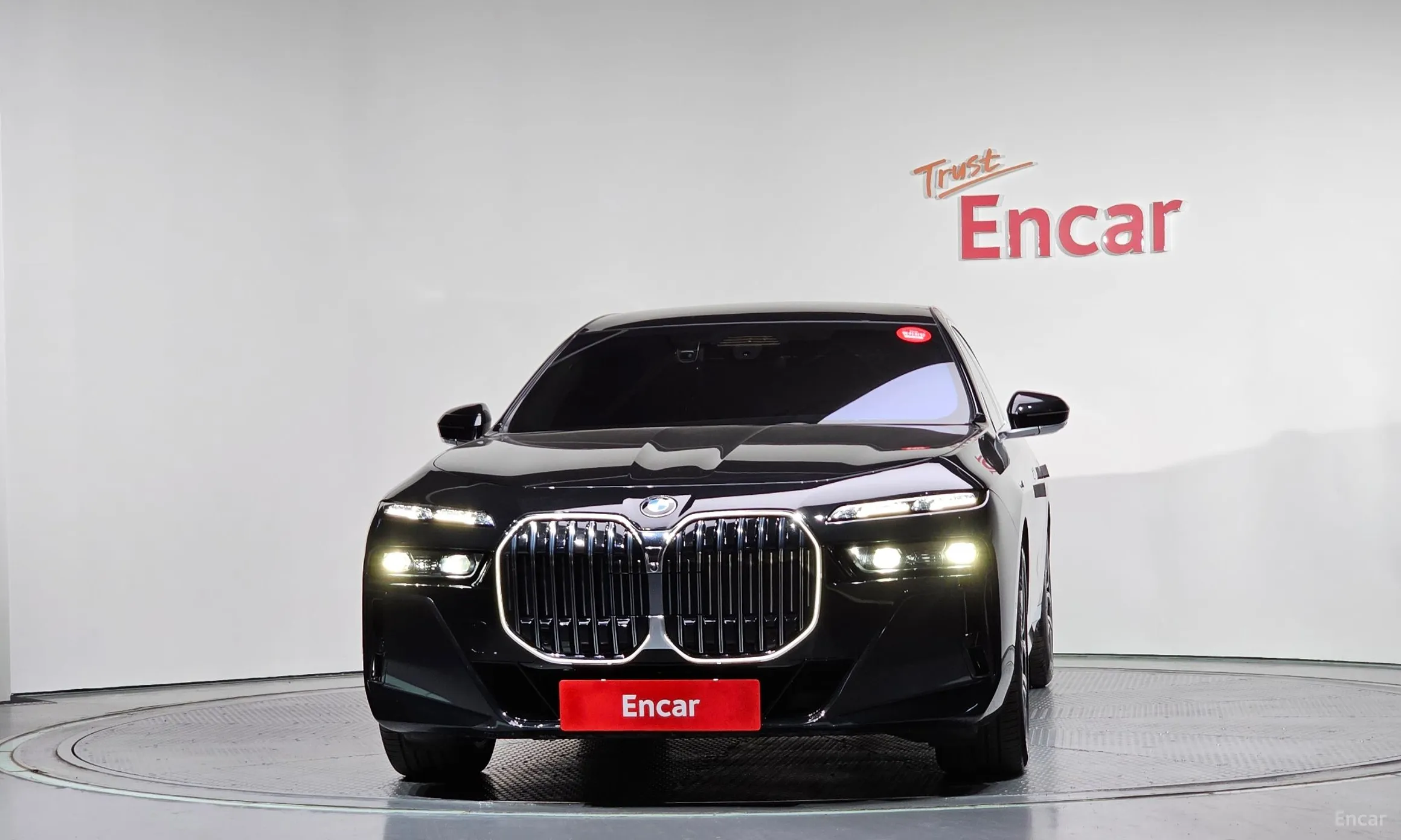 BMW 7 Series (G70) превью 3
