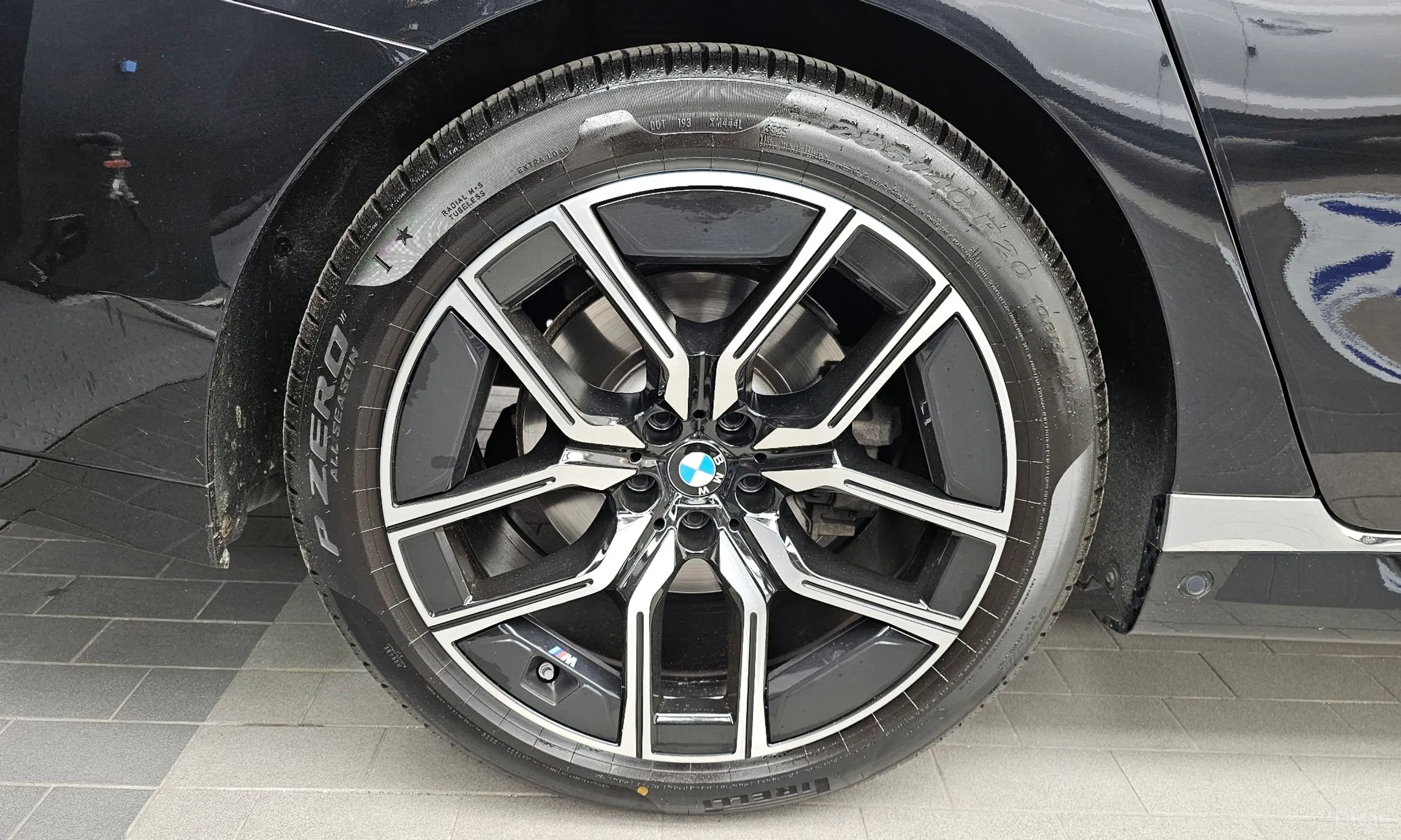 BMW 7 Series (G70) превью 5