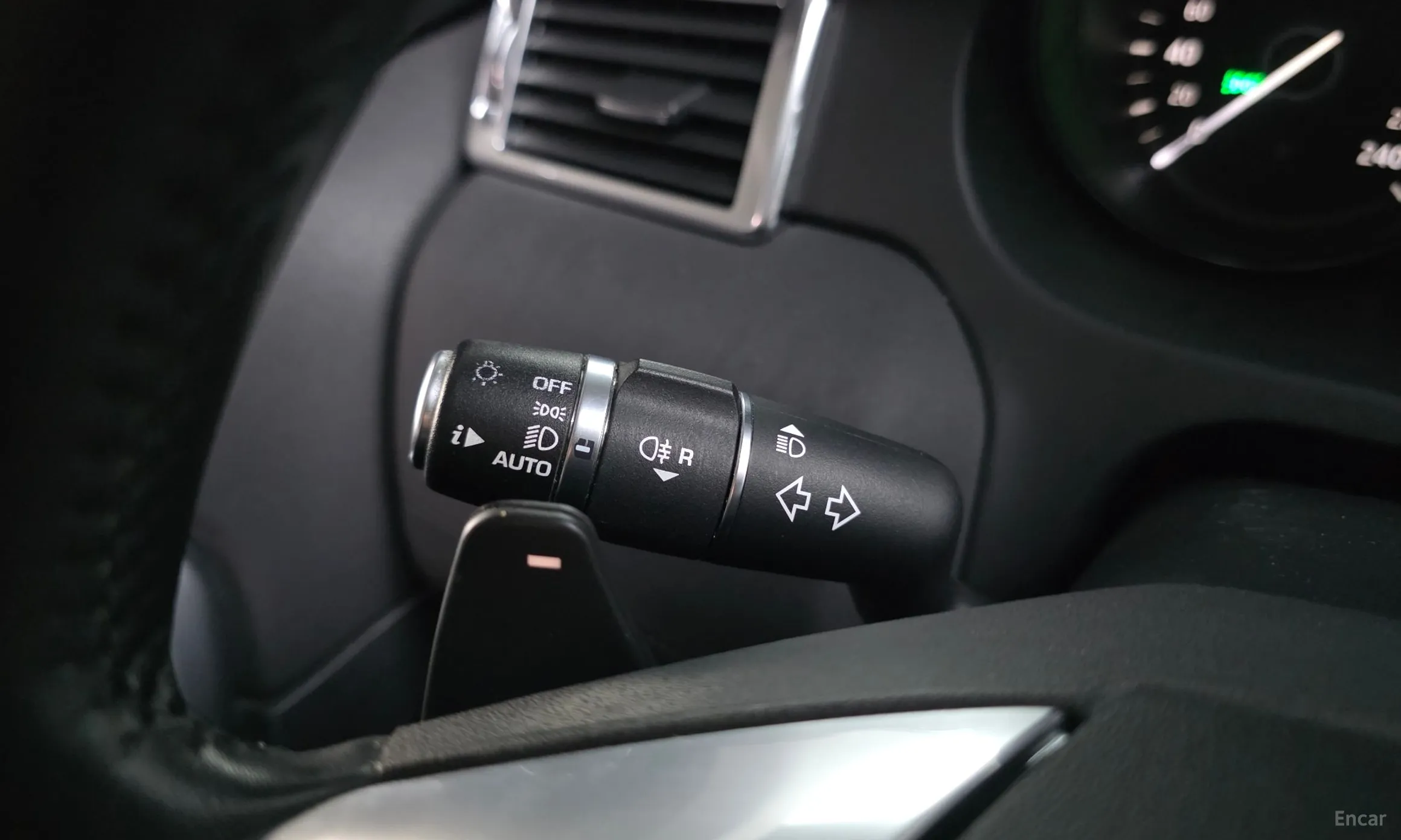Land Rover Discovery Sports превью 17