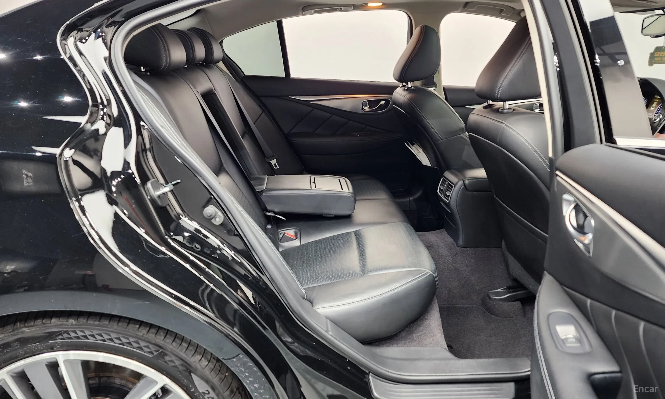 Infiniti Q50 превью 11