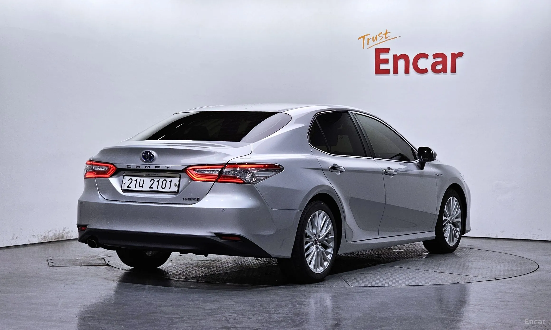 Toyota Camry (XV70) превью 2