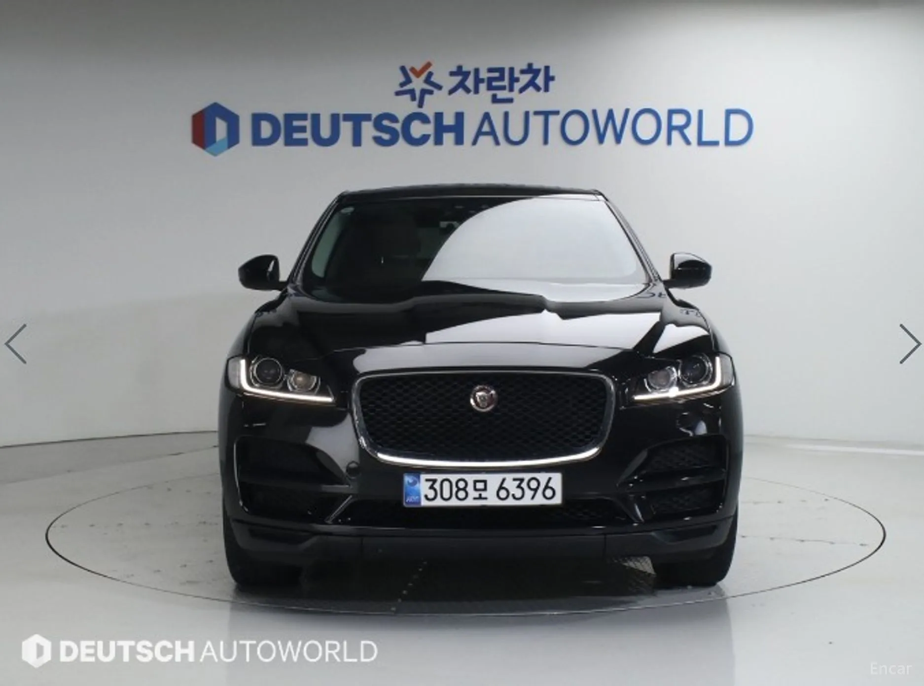 Jaguar F-PACE превью 3