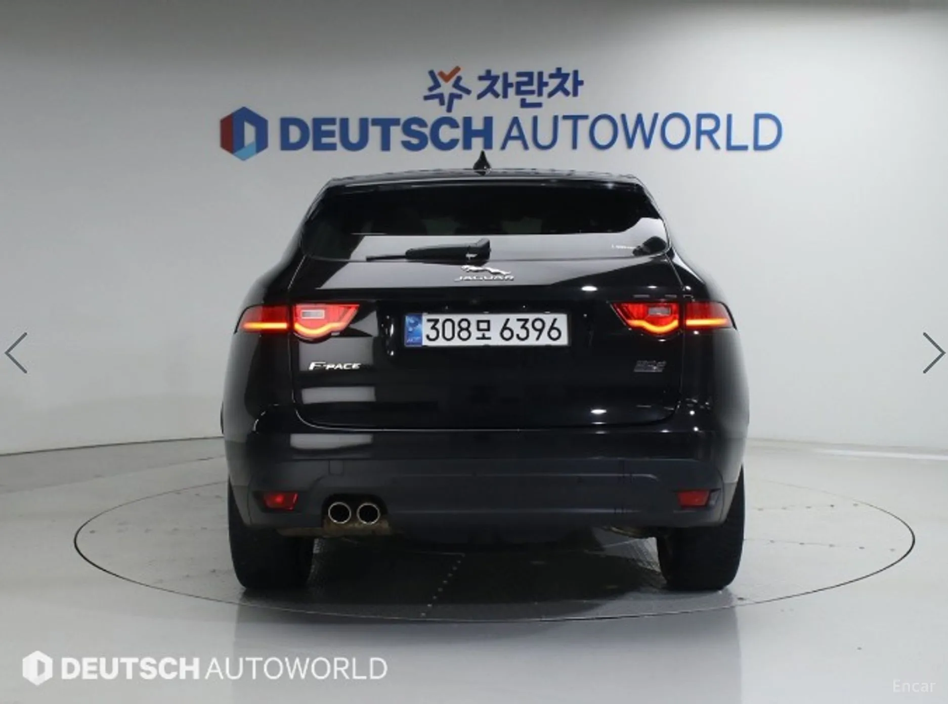 Jaguar F-PACE превью 4