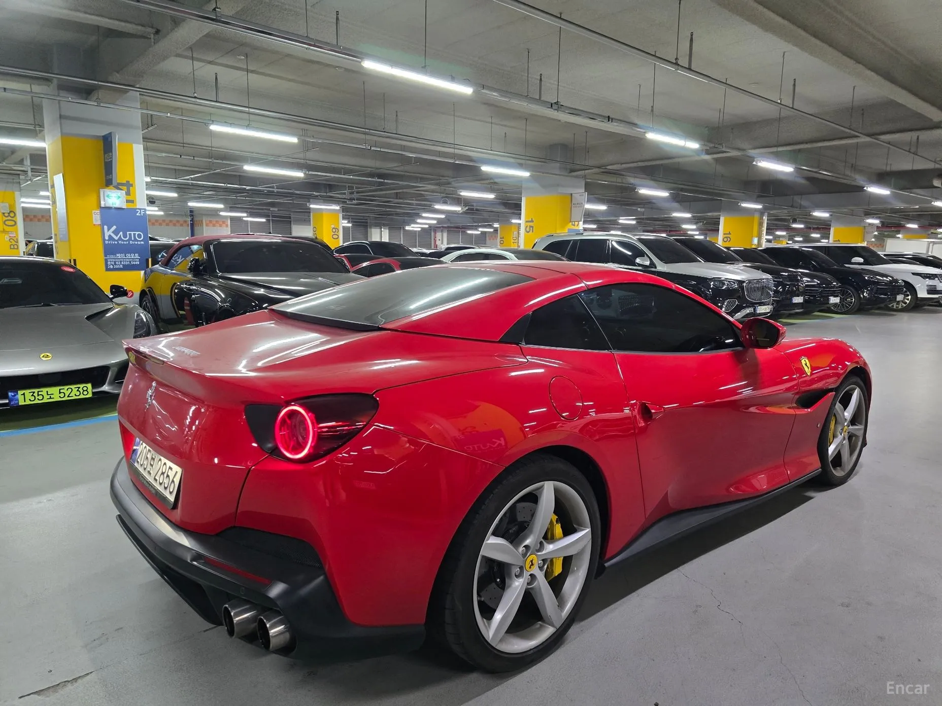 Ferrari Portofino превью 18
