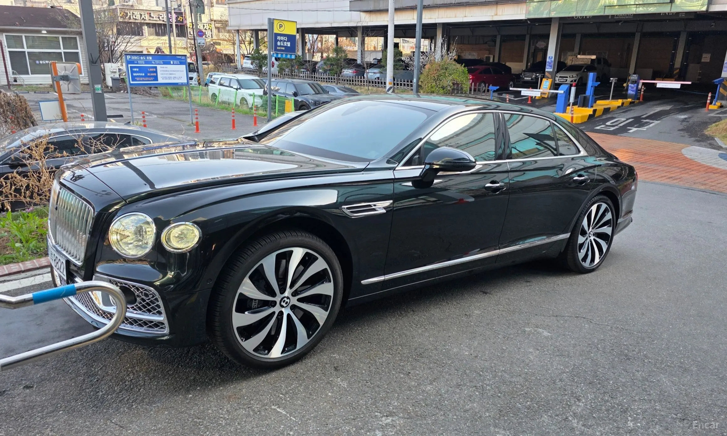 Bentley Flying Spur 3rd Generation превью 5