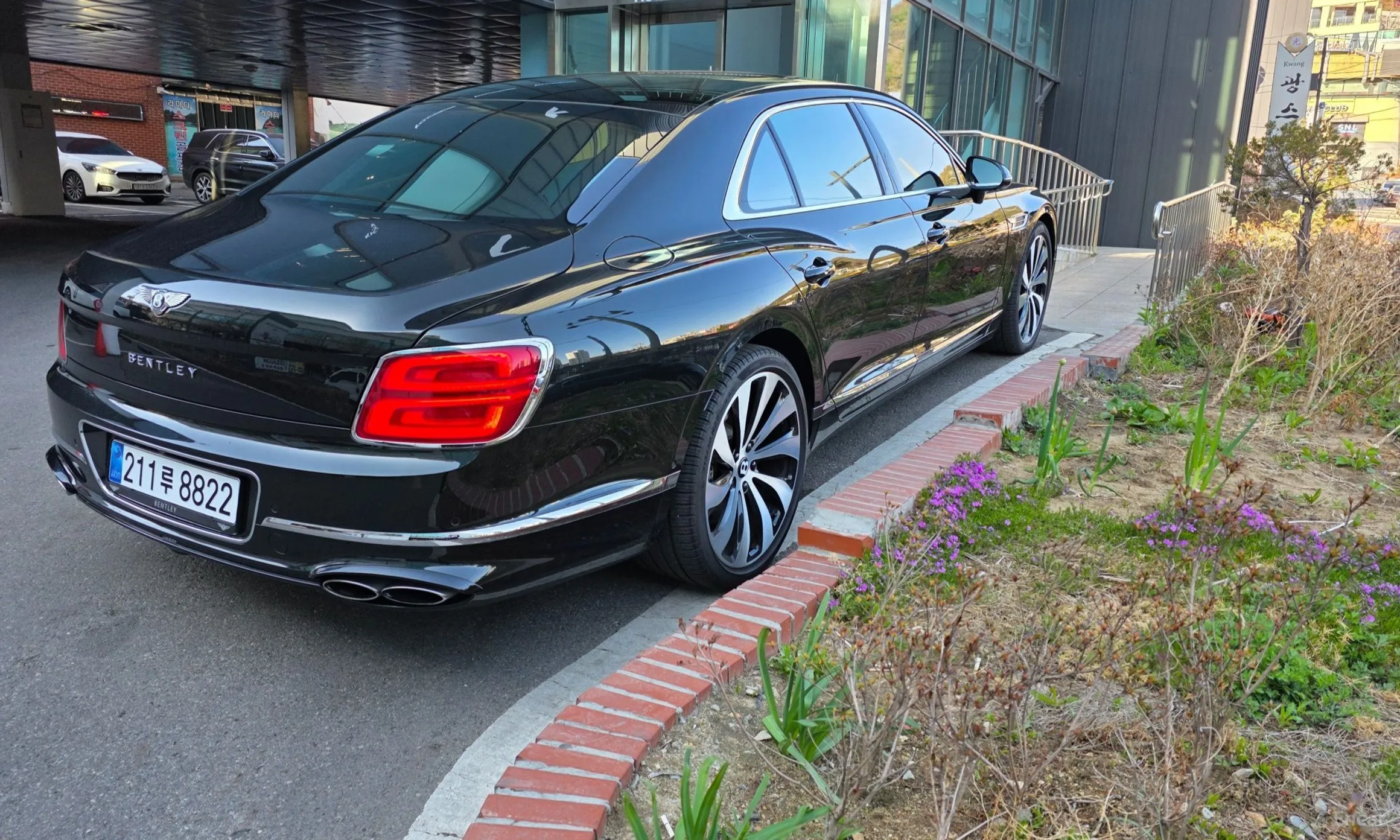 Bentley Flying Spur 3rd Generation превью 6