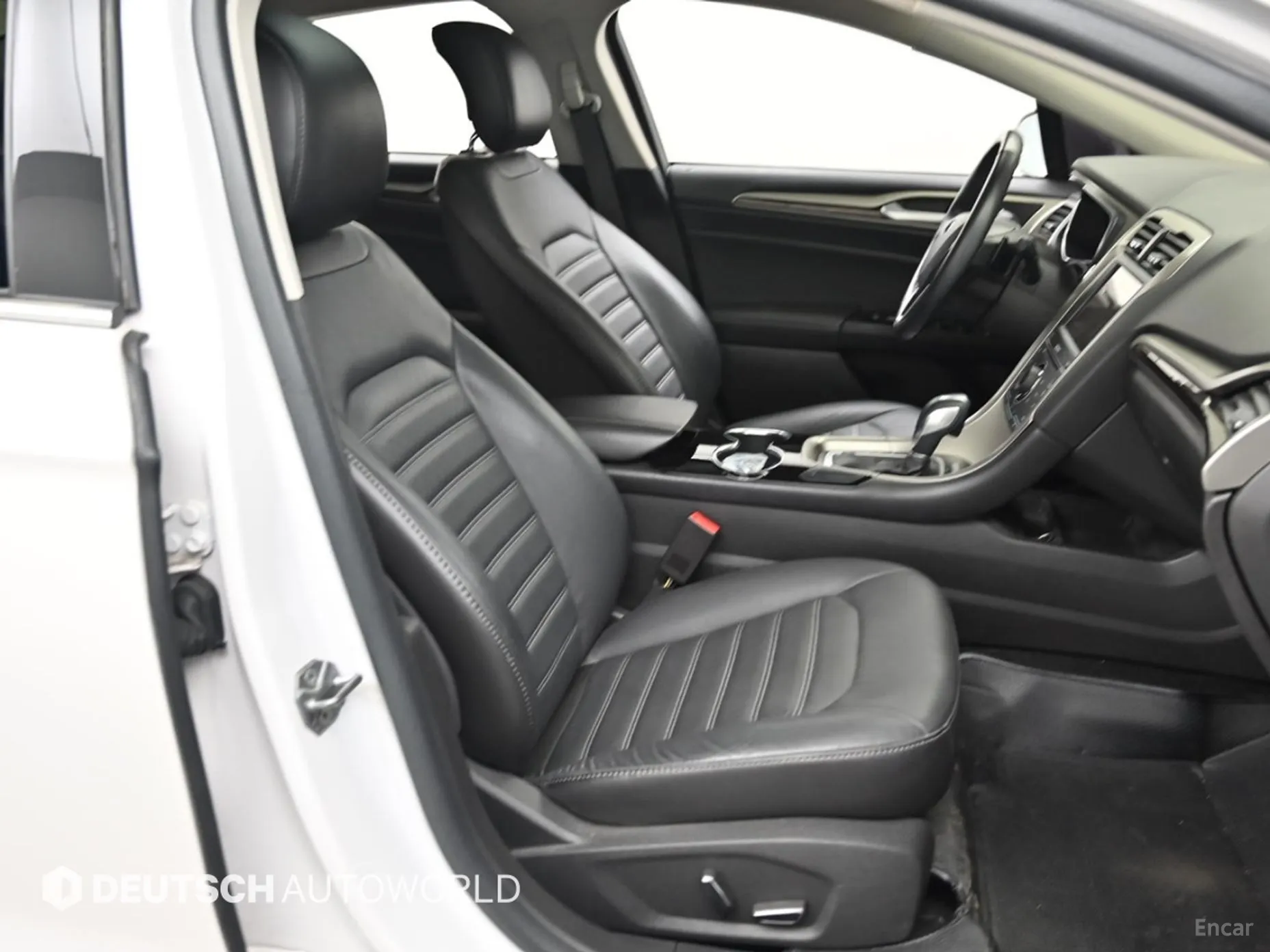 Ford Fusion превью 10