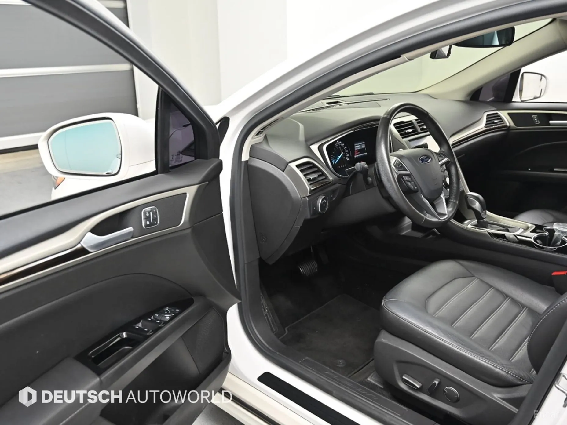 Ford Fusion превью 11