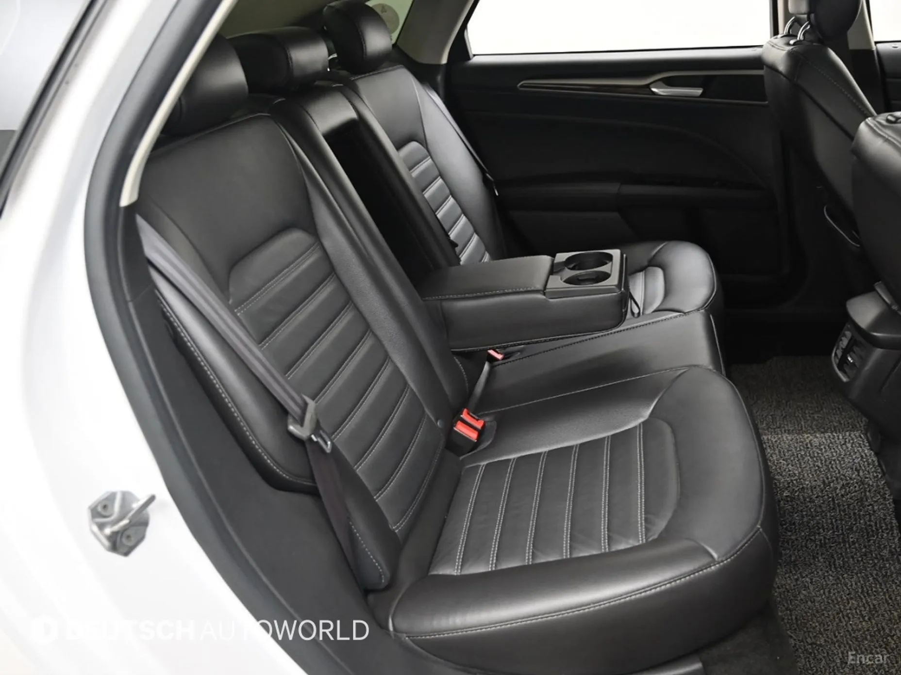 Ford Fusion превью 12