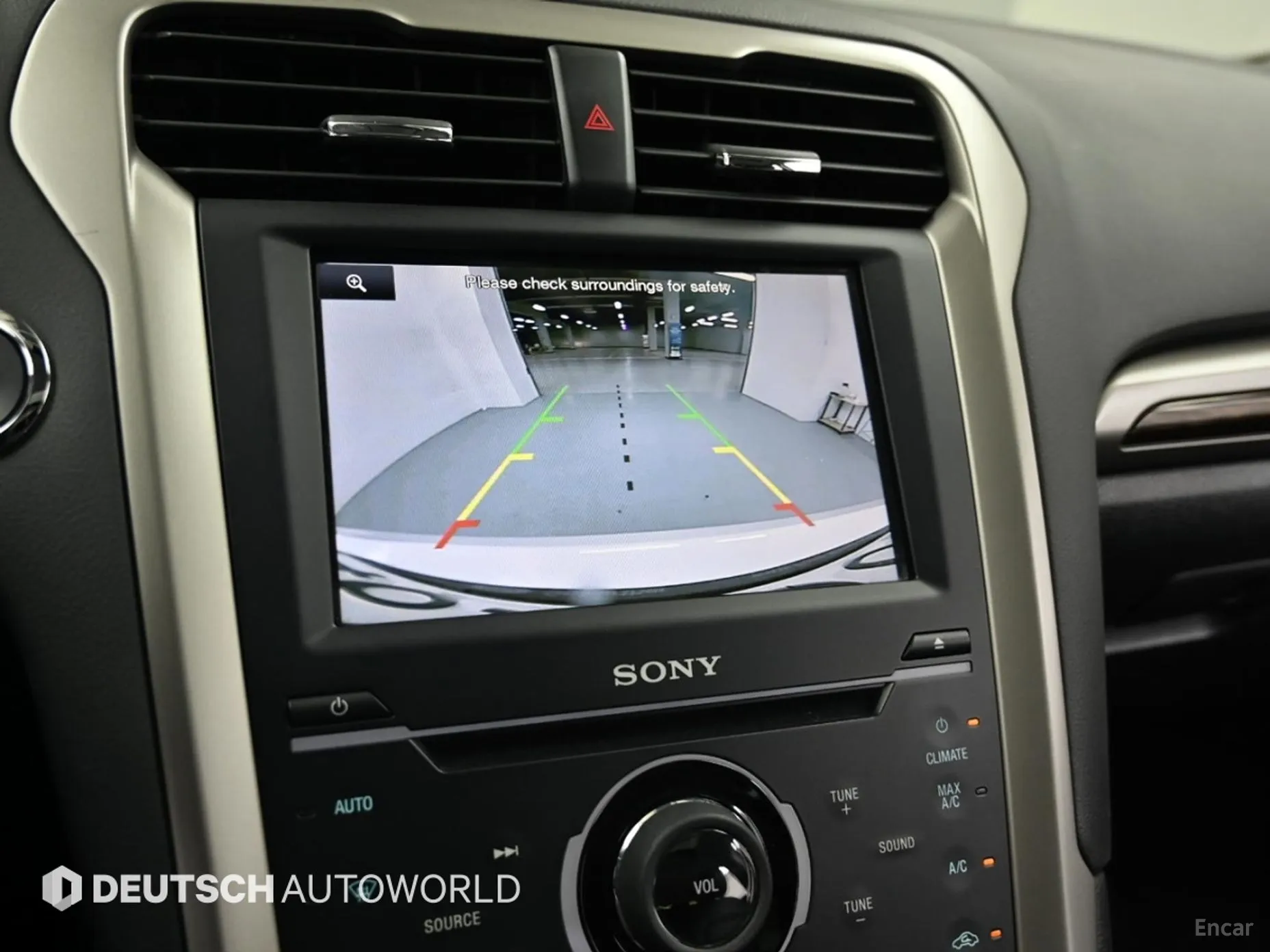 Ford Fusion превью 15
