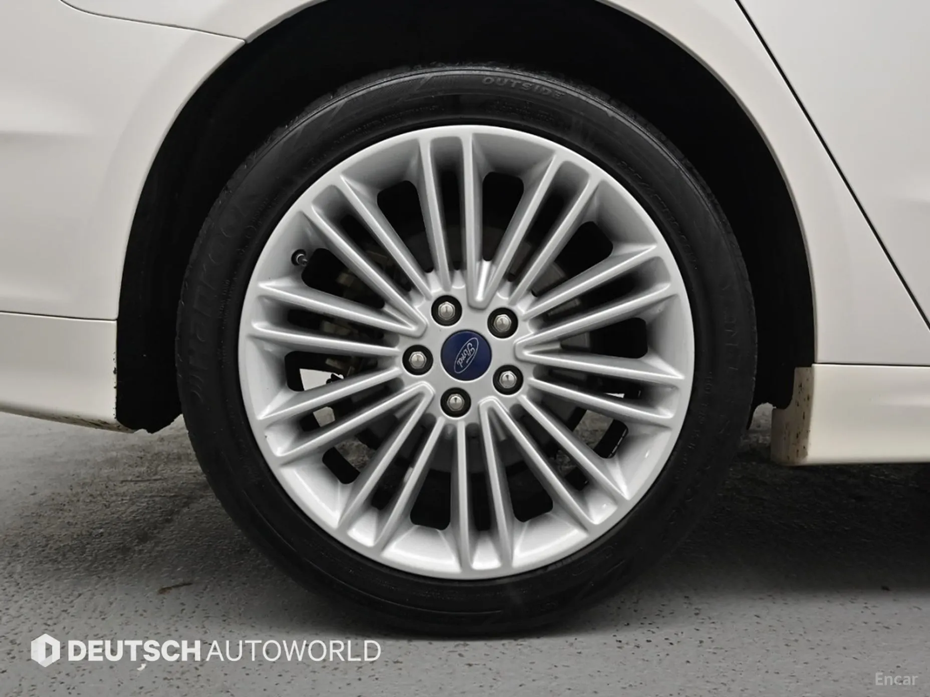 Ford Fusion превью 5